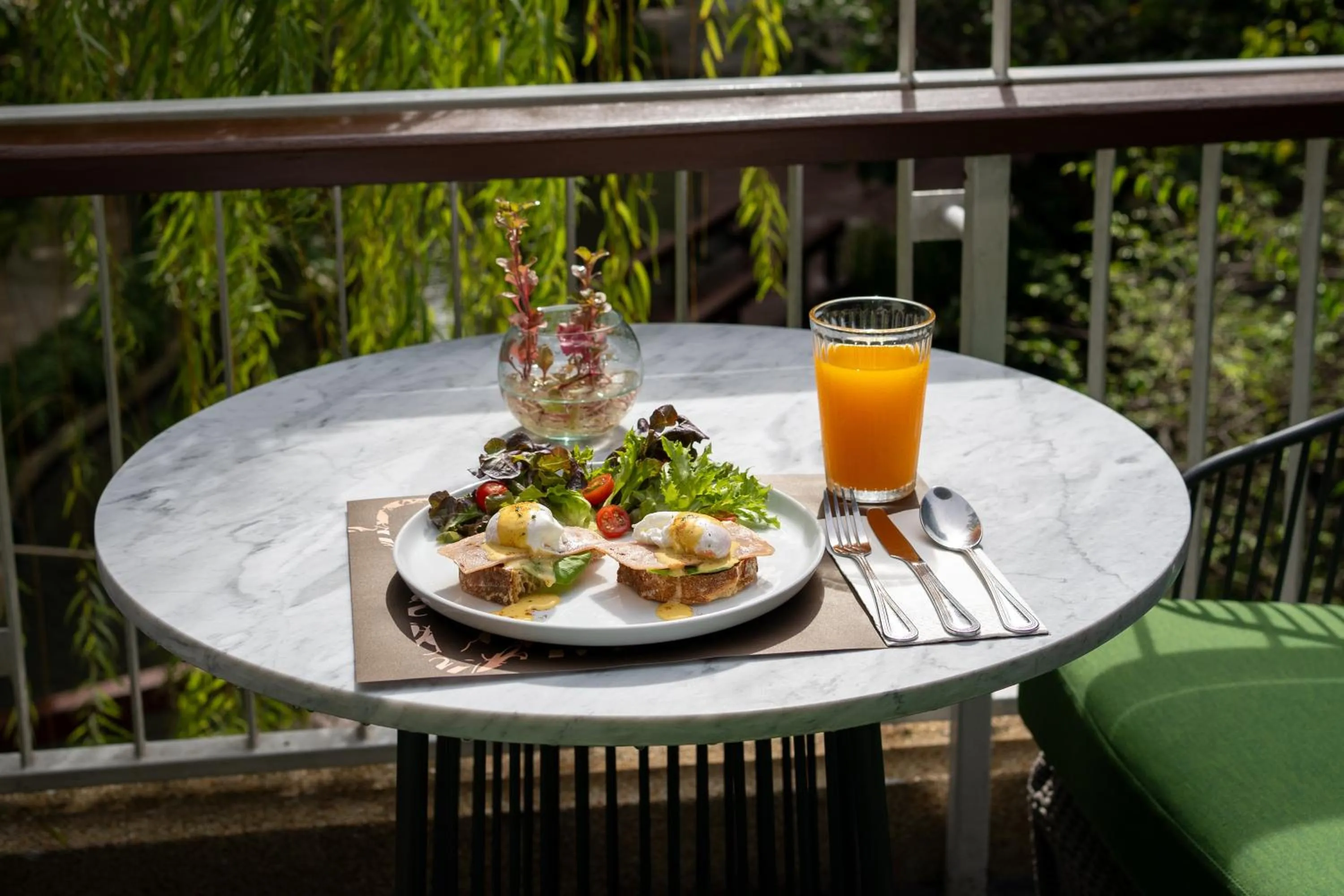 Breakfast in The Park Nine Hotel Srinakarin