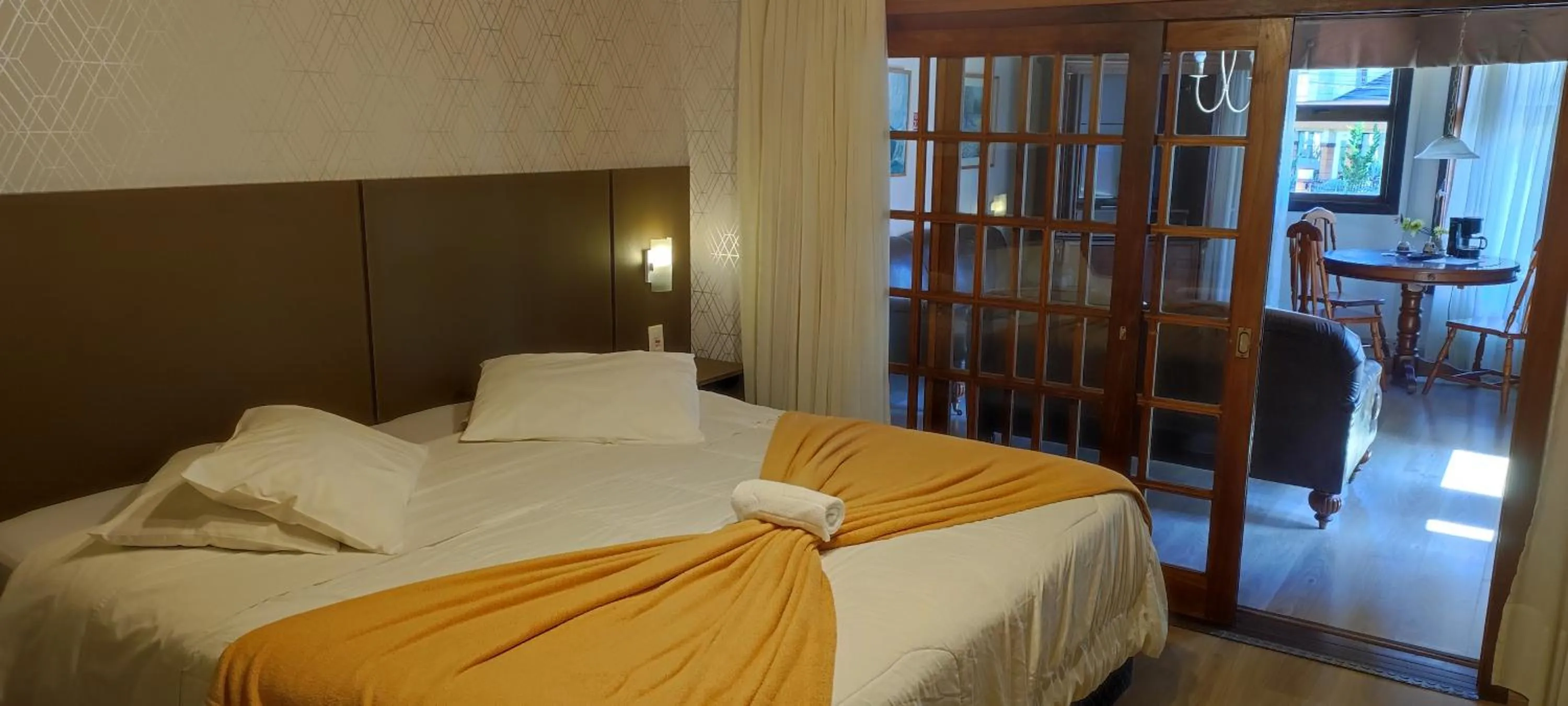 Photo of the whole room, Bed in Pousada do Verde Gramado