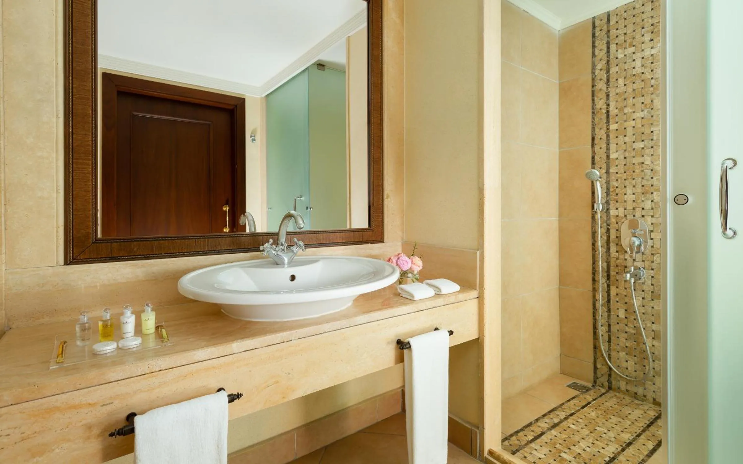 Shower in Rixos Almaty