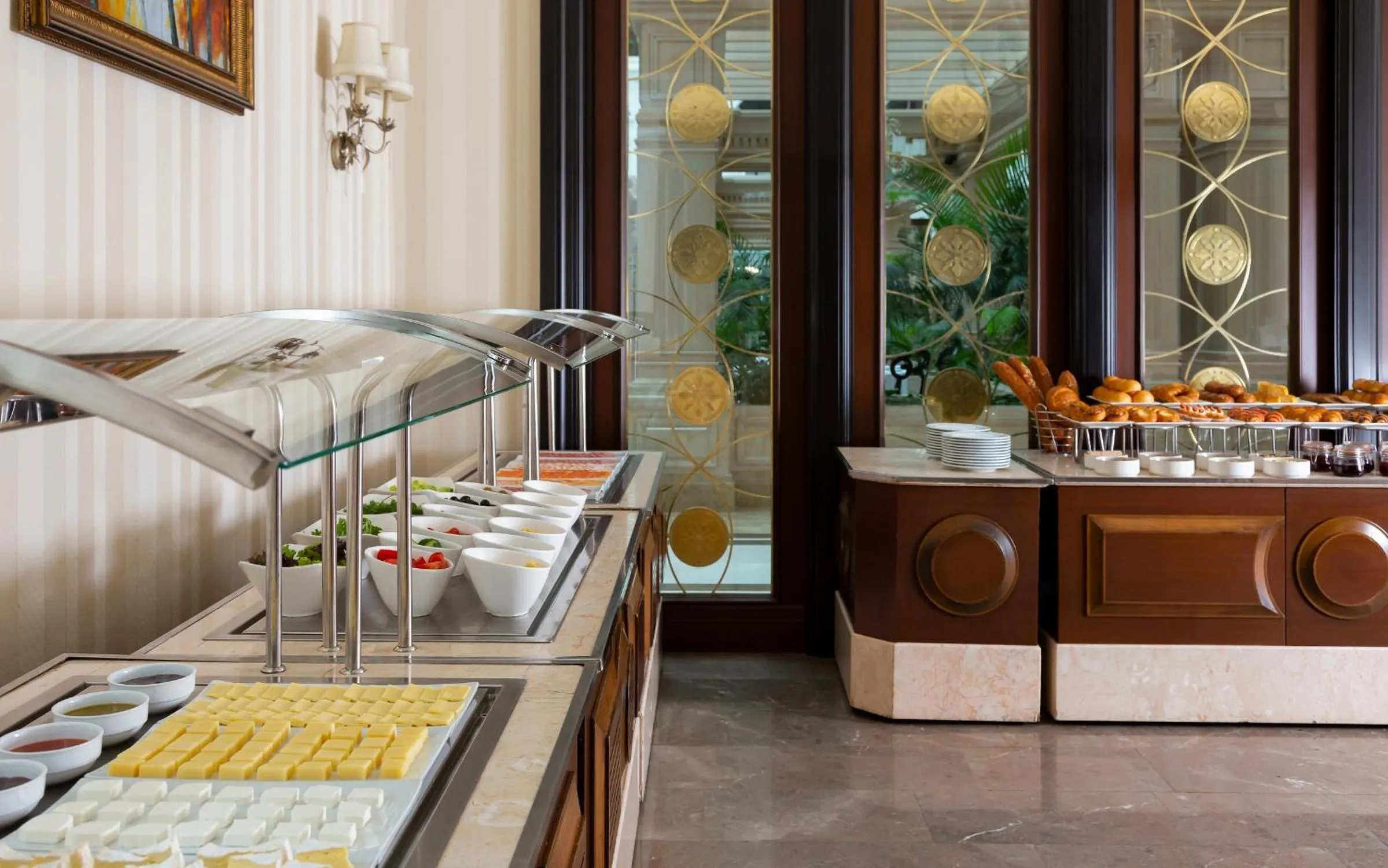 Restaurant/places to eat in Rixos Almaty