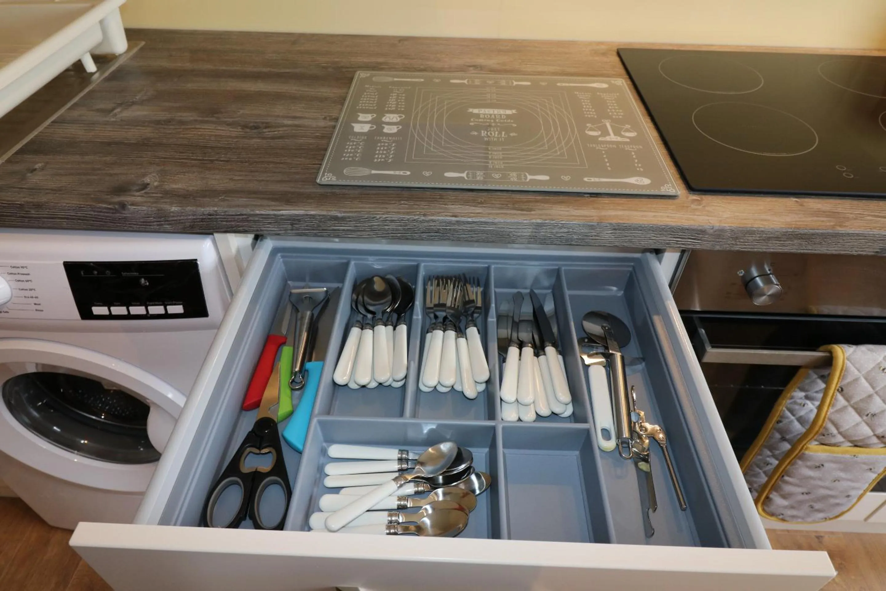 Kitchen or kitchenette in Blairmains Guest House