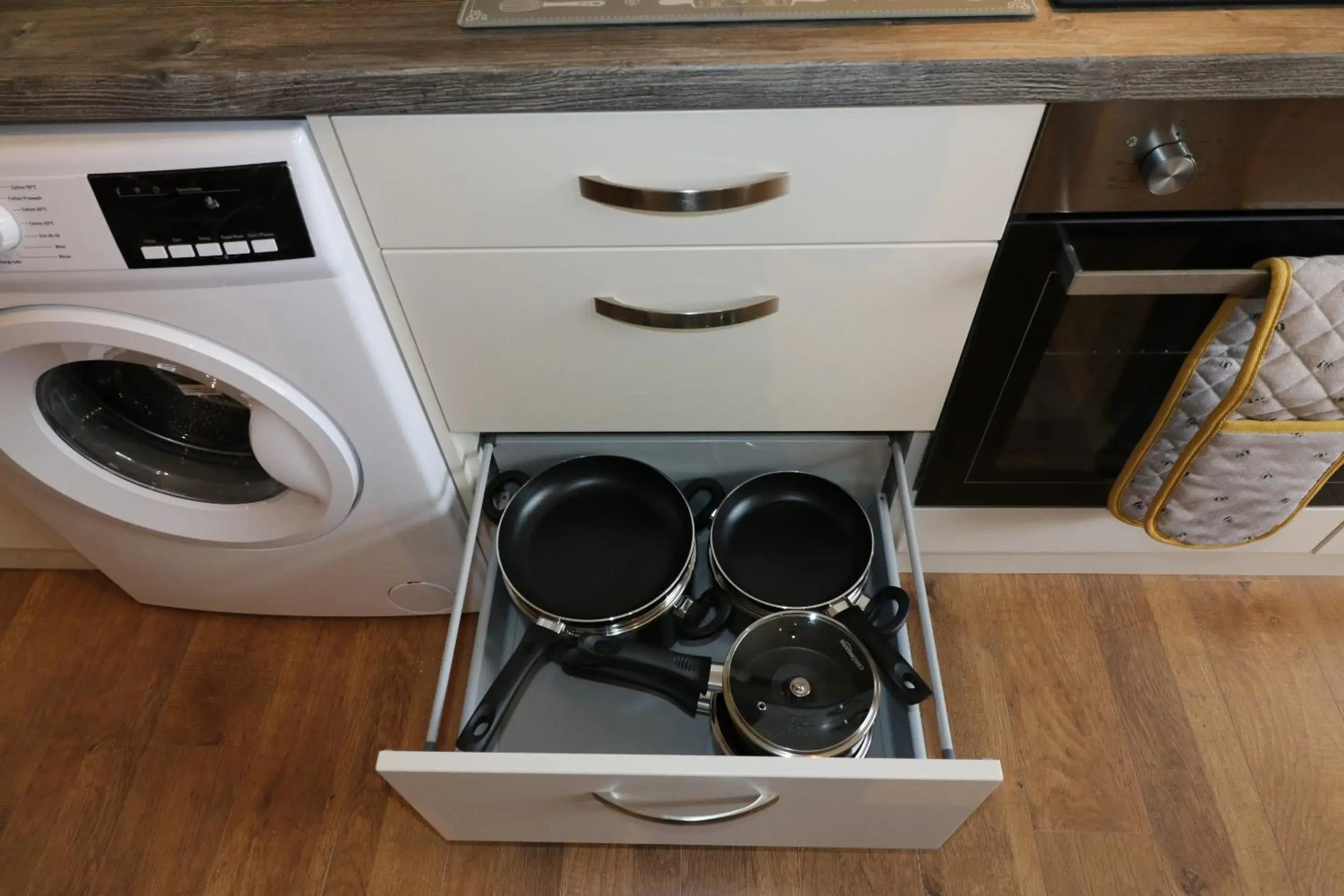 Kitchen or kitchenette in Blairmains Guest House Kitchen or kitchenette in Blairmains Guest House