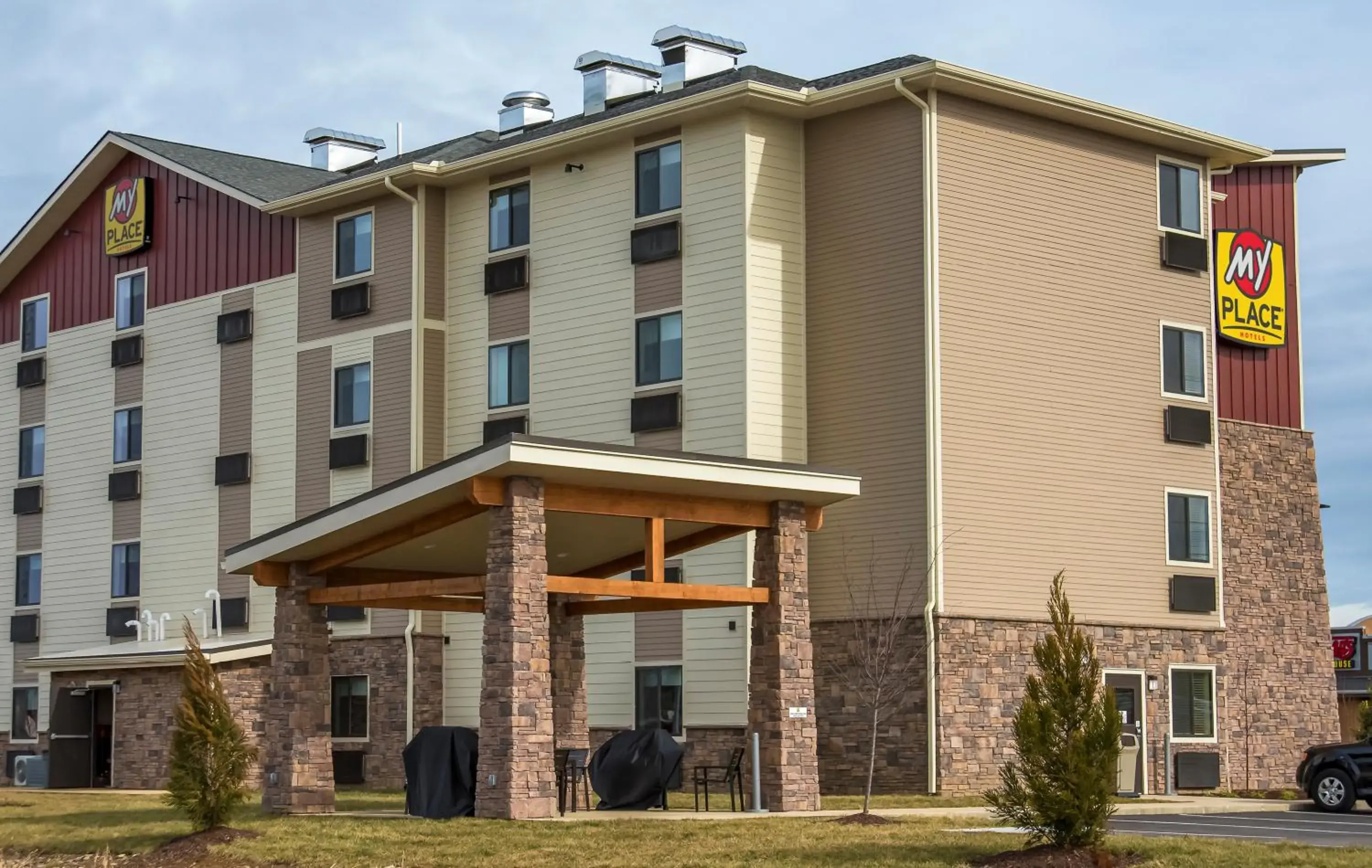 Property building in My Place Hotel- Nashville East-140/Lebanon, TN Property building in My Place Hotel- Nashville East-140/Lebanon, TN