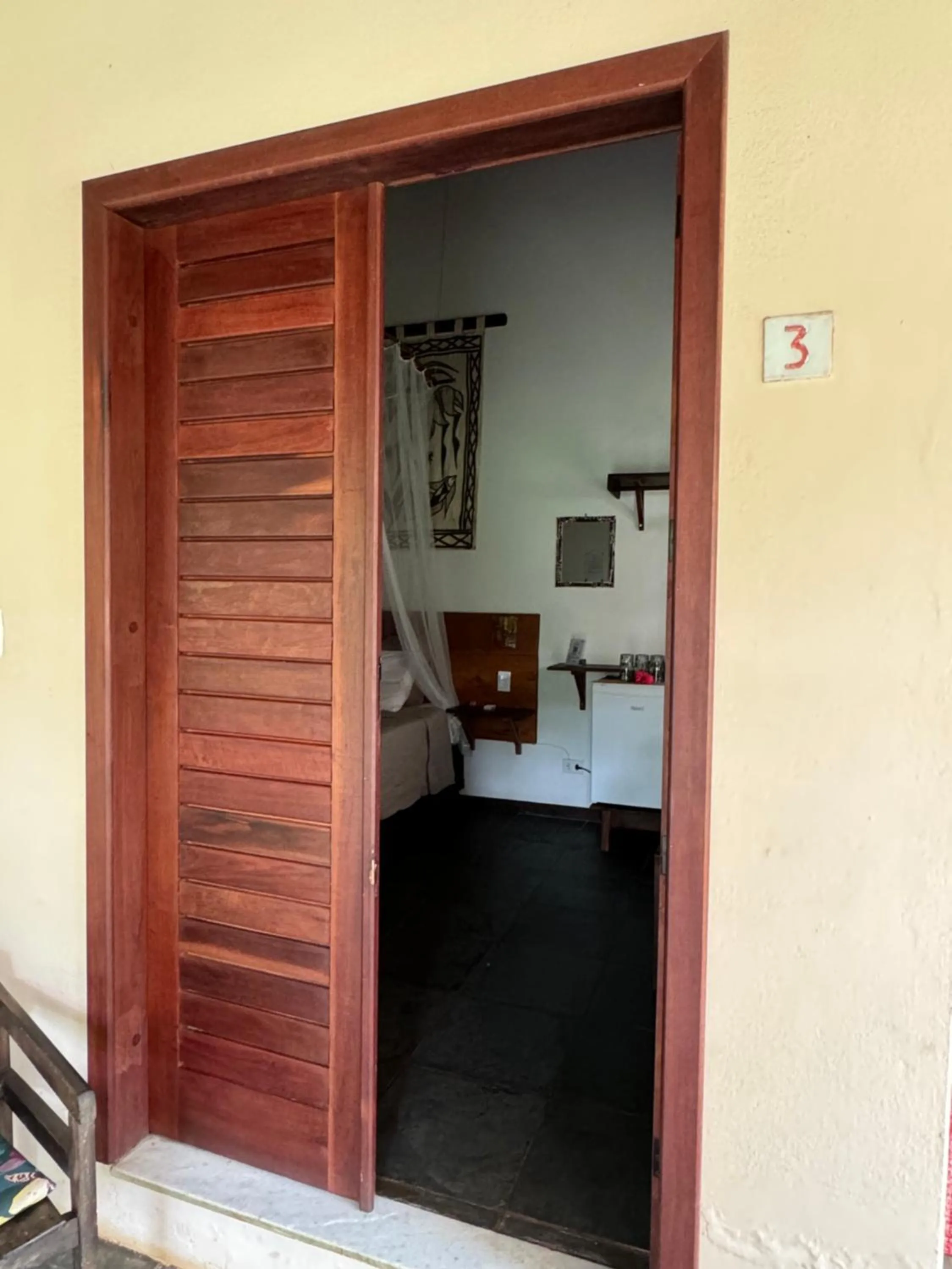 Facade/entrance, Bed in Pousada Horizonte Azul