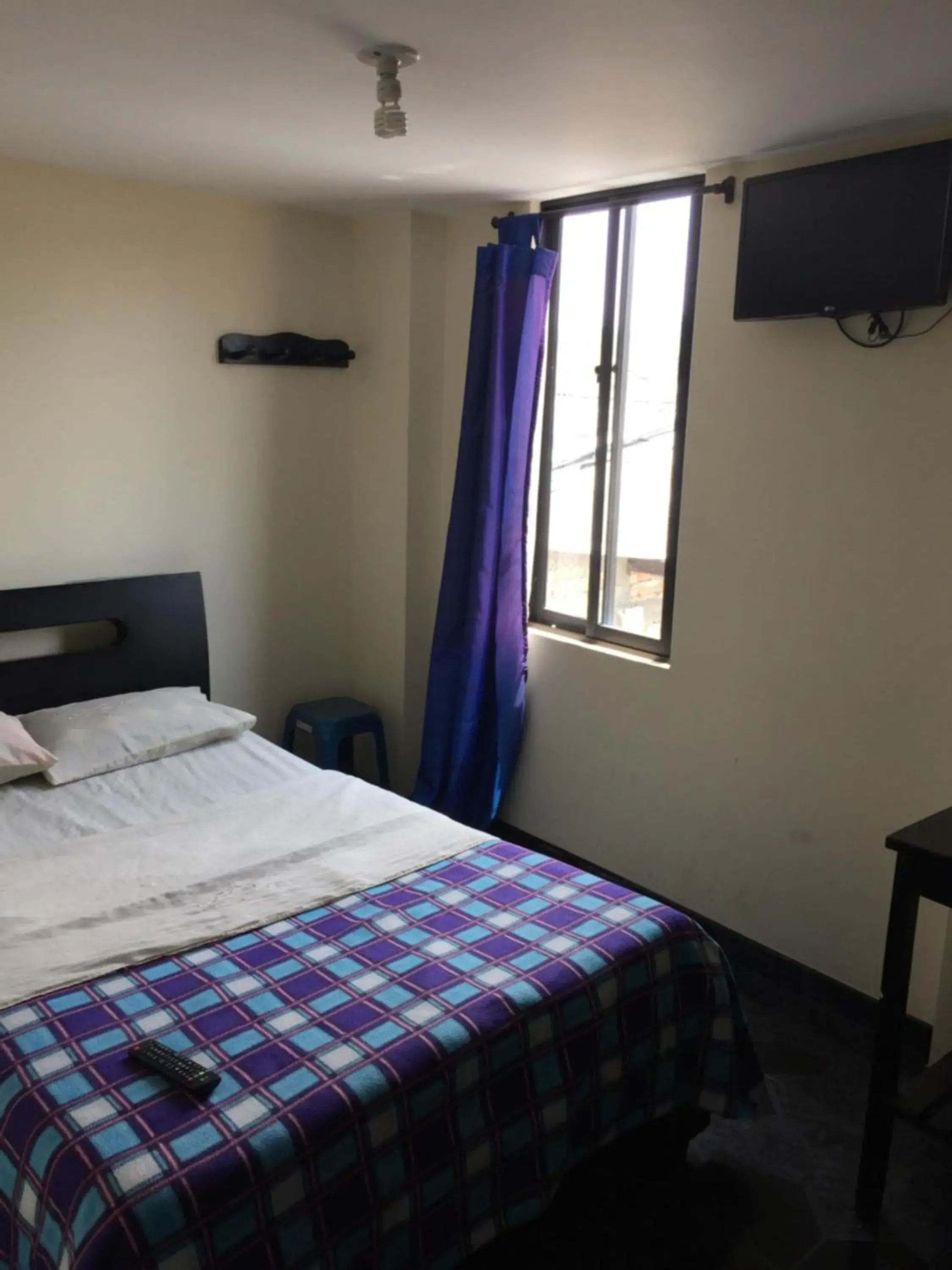 Double Room with Private Bathroom - single occupancy in Hotel Casa del Abuelo Double Room with Private Bathroom - single occupancy in Hotel Casa del Abuelo