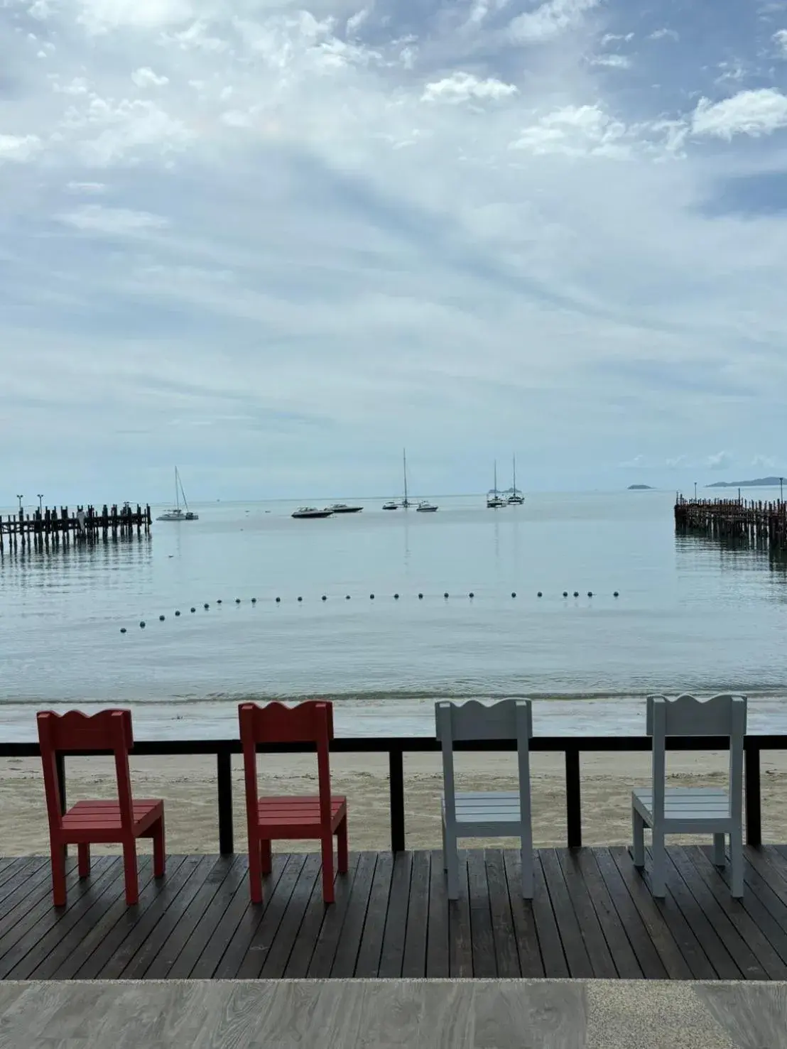 Lounge or bar in Punnpreeda Beach Resort - SHA Plus Certified Lounge or bar in Punnpreeda Beach Resort - SHA Plus Certified