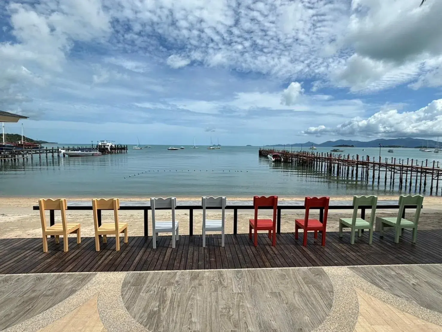 Lounge or bar in Punnpreeda Beach Resort - SHA Plus Certified Lounge or bar in Punnpreeda Beach Resort - SHA Plus Certified