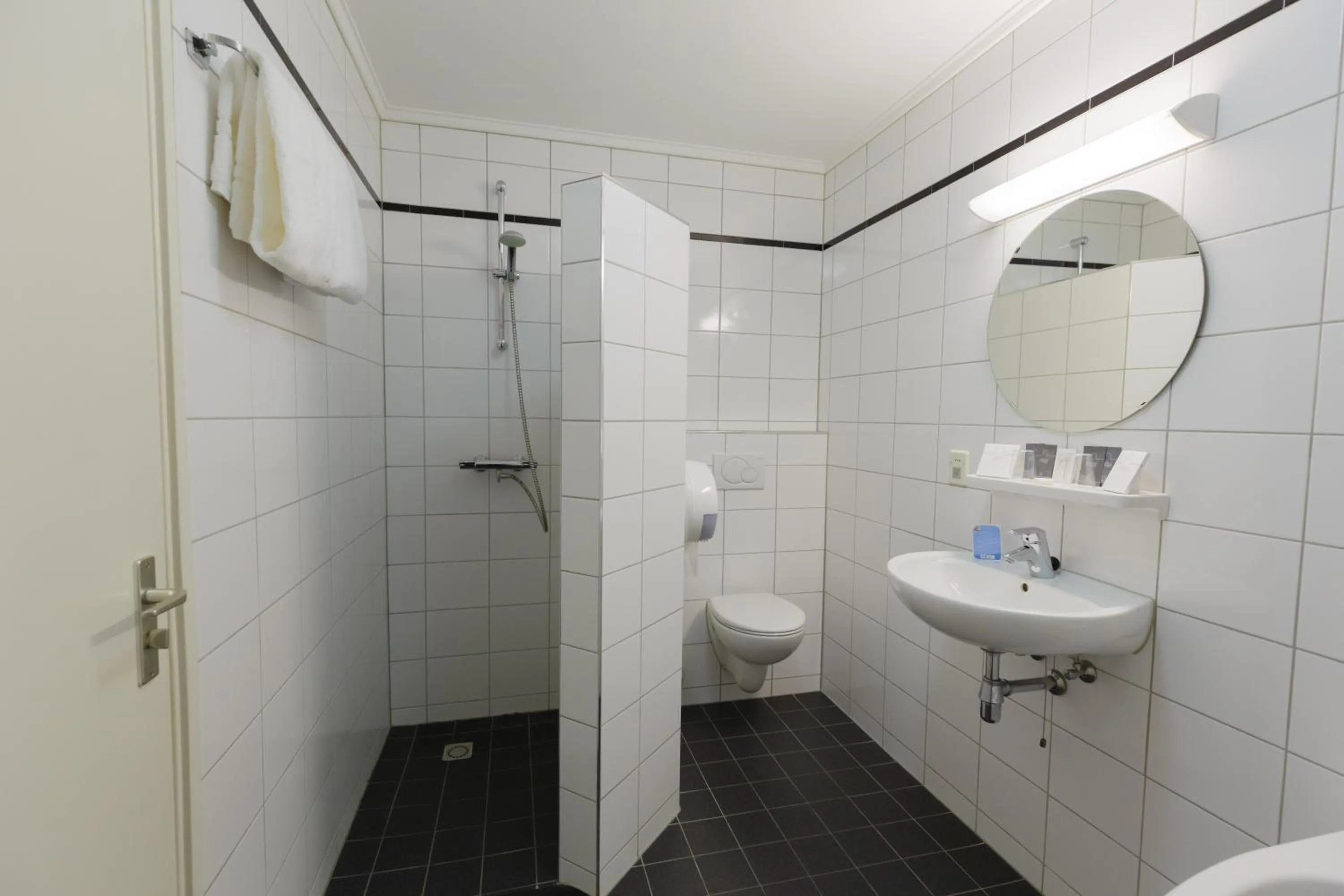 Shower in Hotel Princenhof