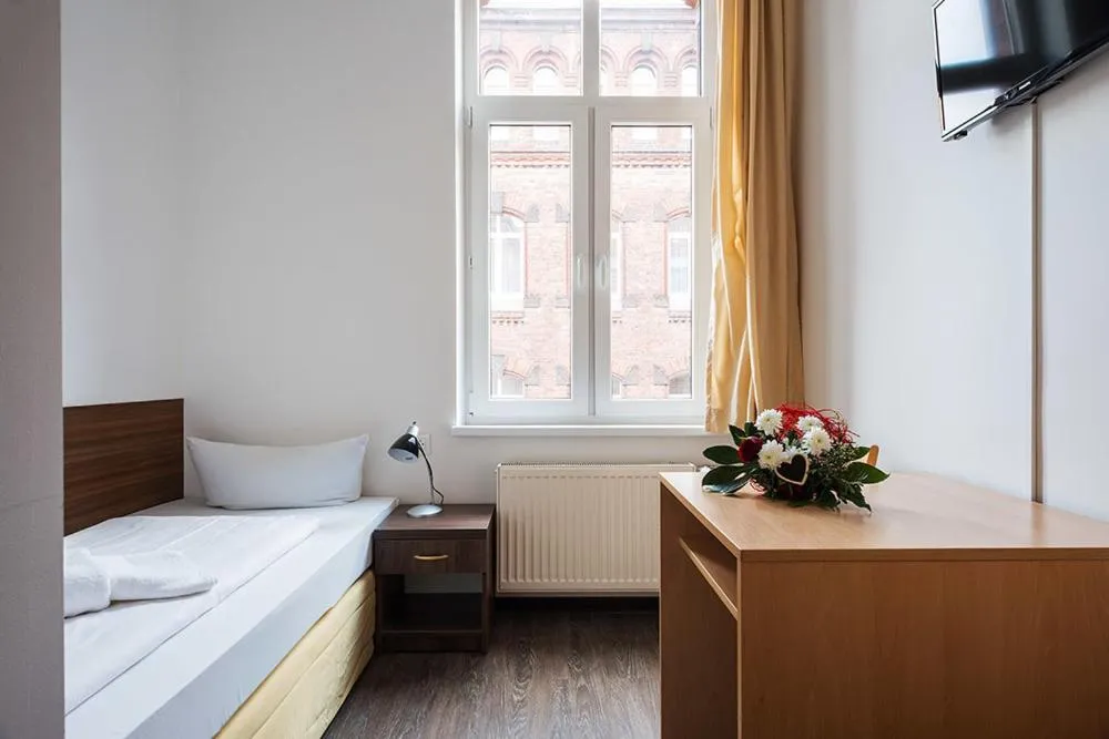 Decorative detail, Bed in Queens Park Hotel