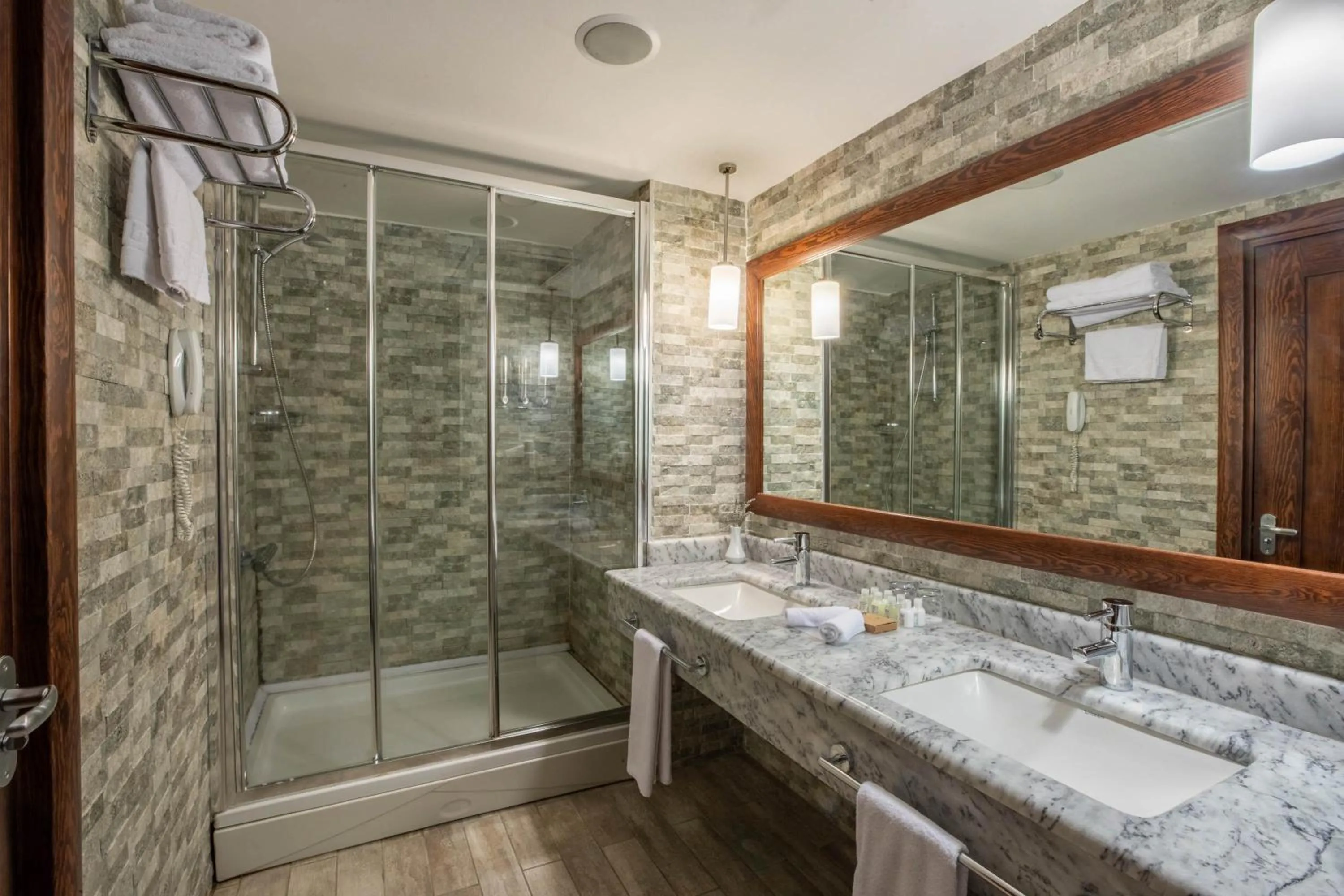 Shower in Gazelle Resort & Spa