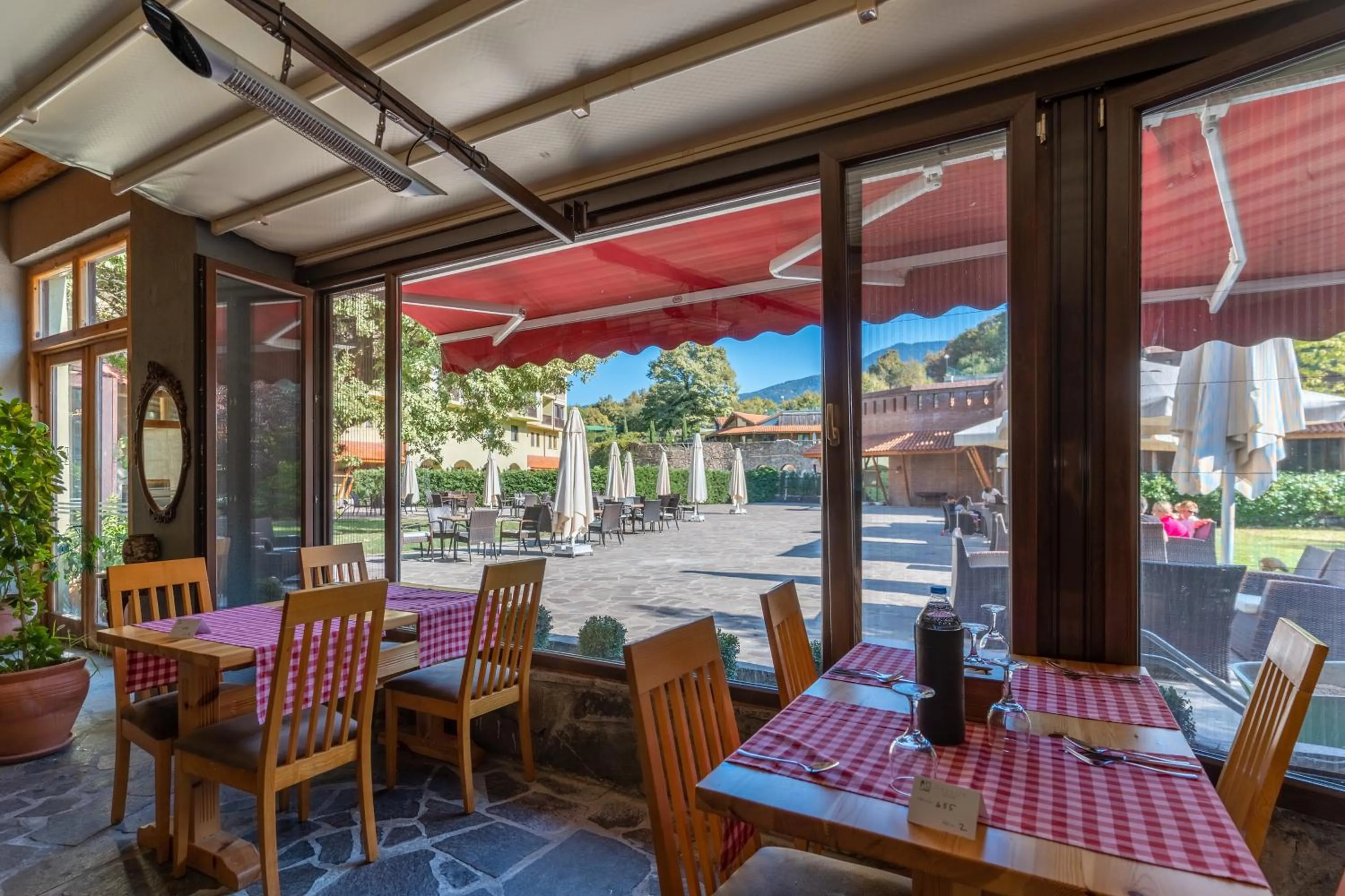 Restaurant/places to eat in Gazelle Resort & Spa