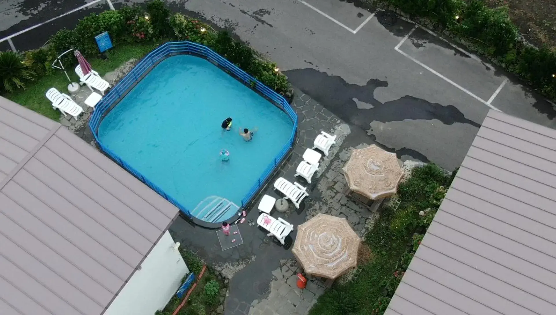Swimming pool in Ocean Square Resort Swimming pool in Ocean Square Resort