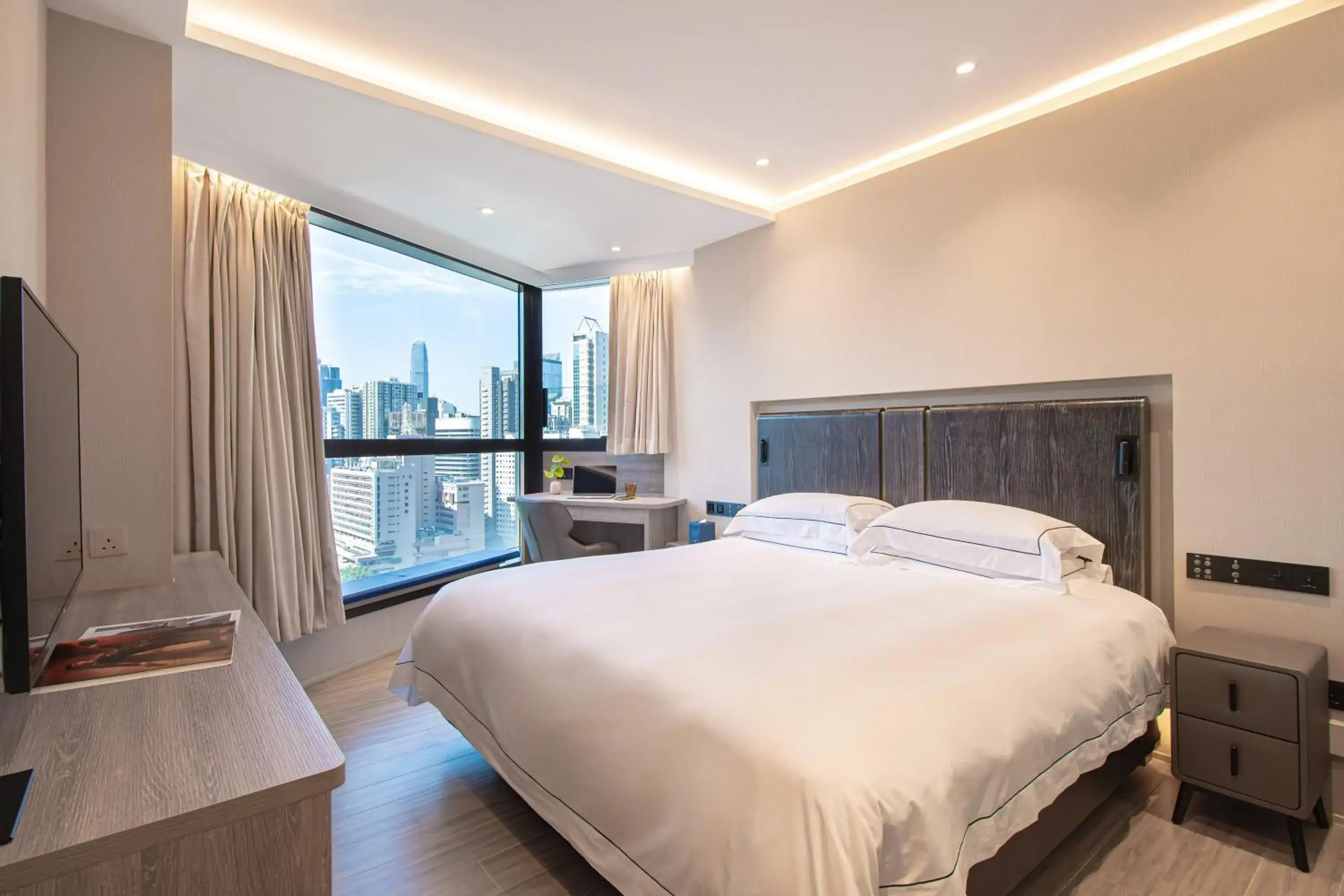 Bed in The Emperor Hotel Bed in The Emperor Hotel