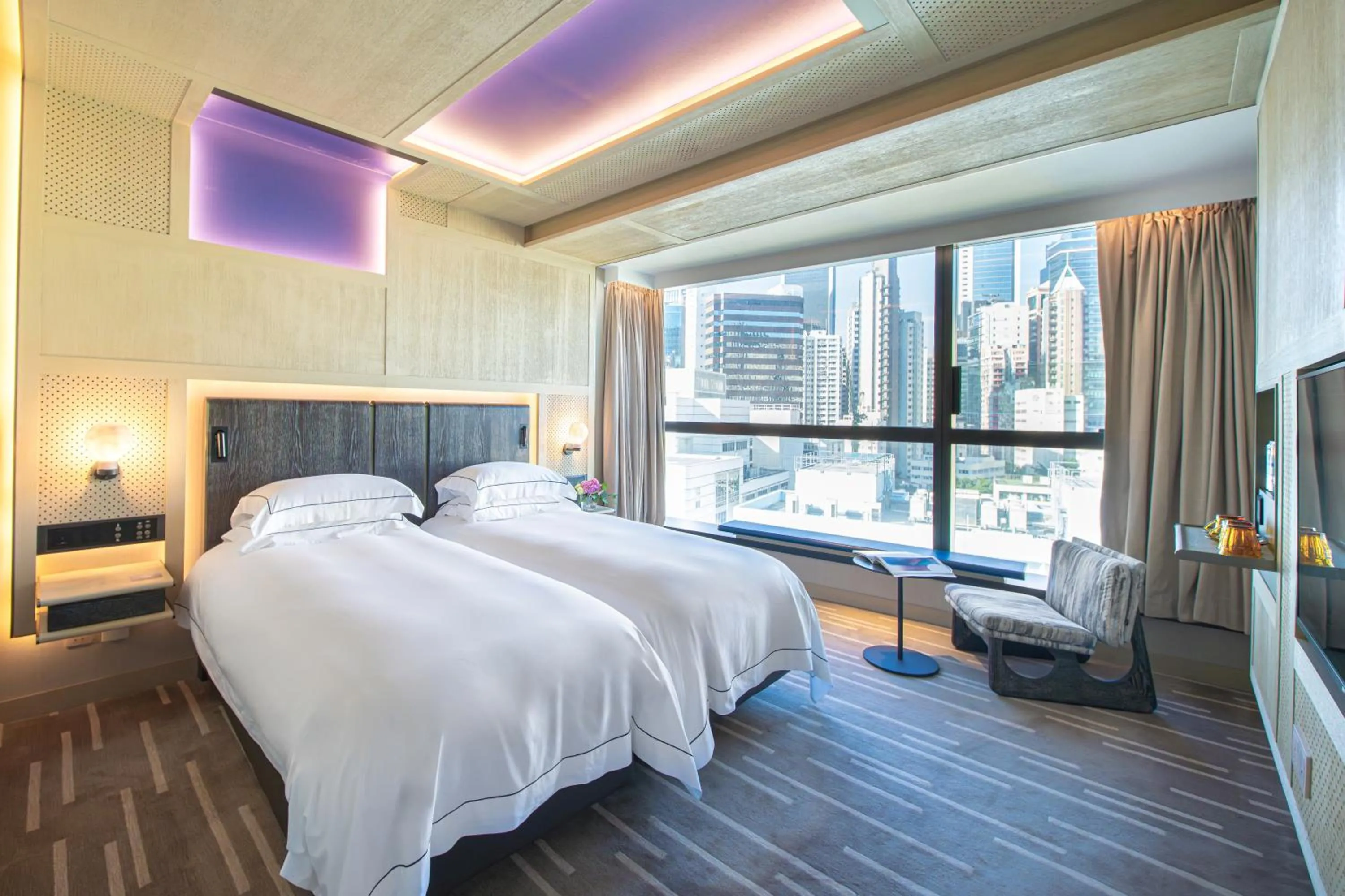 Bed in The Emperor Hotel