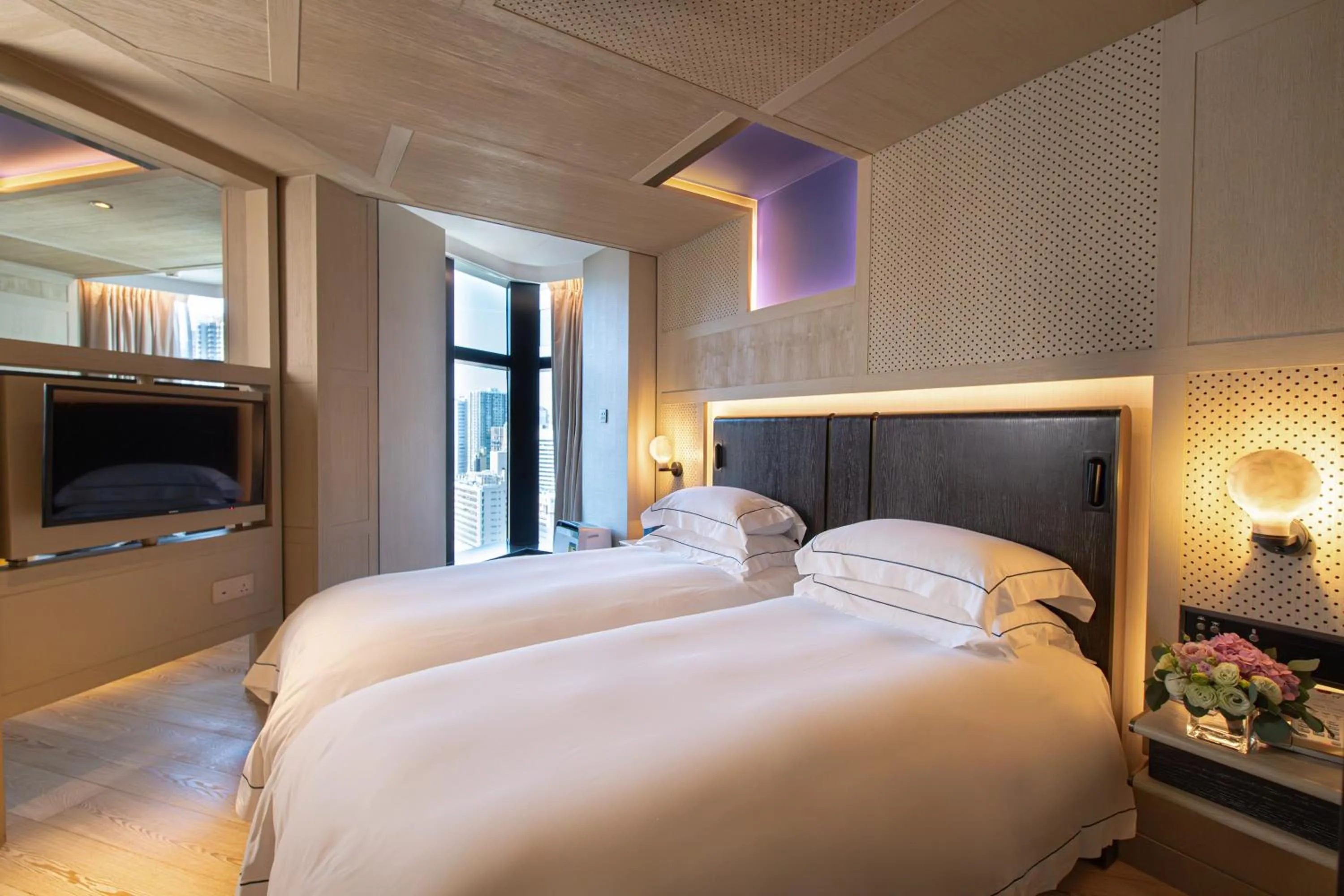 Bed in The Emperor Hotel