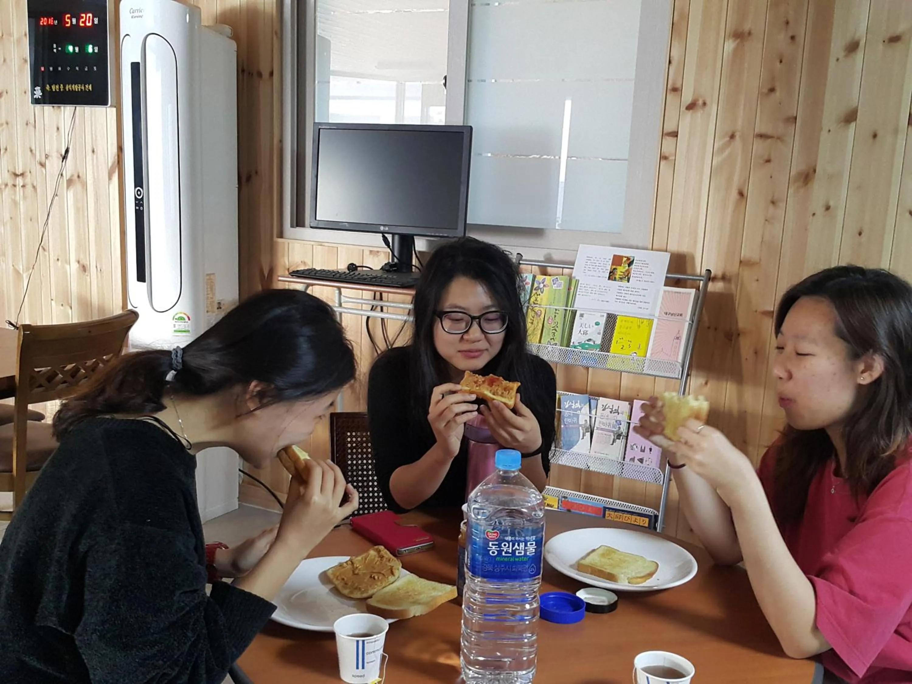 Dining area in Guest House Manna
