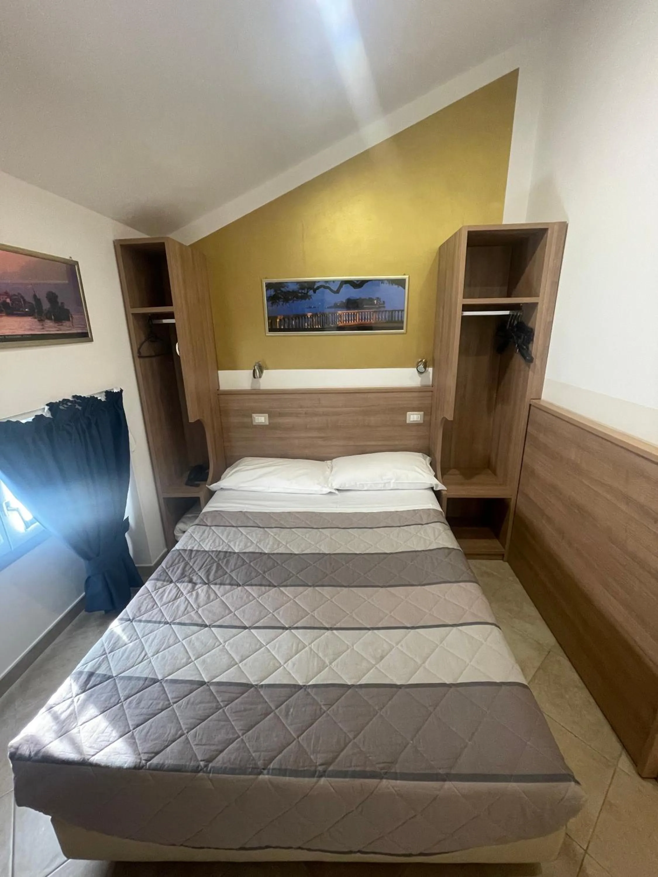 Bed in Hotel Montecarlo