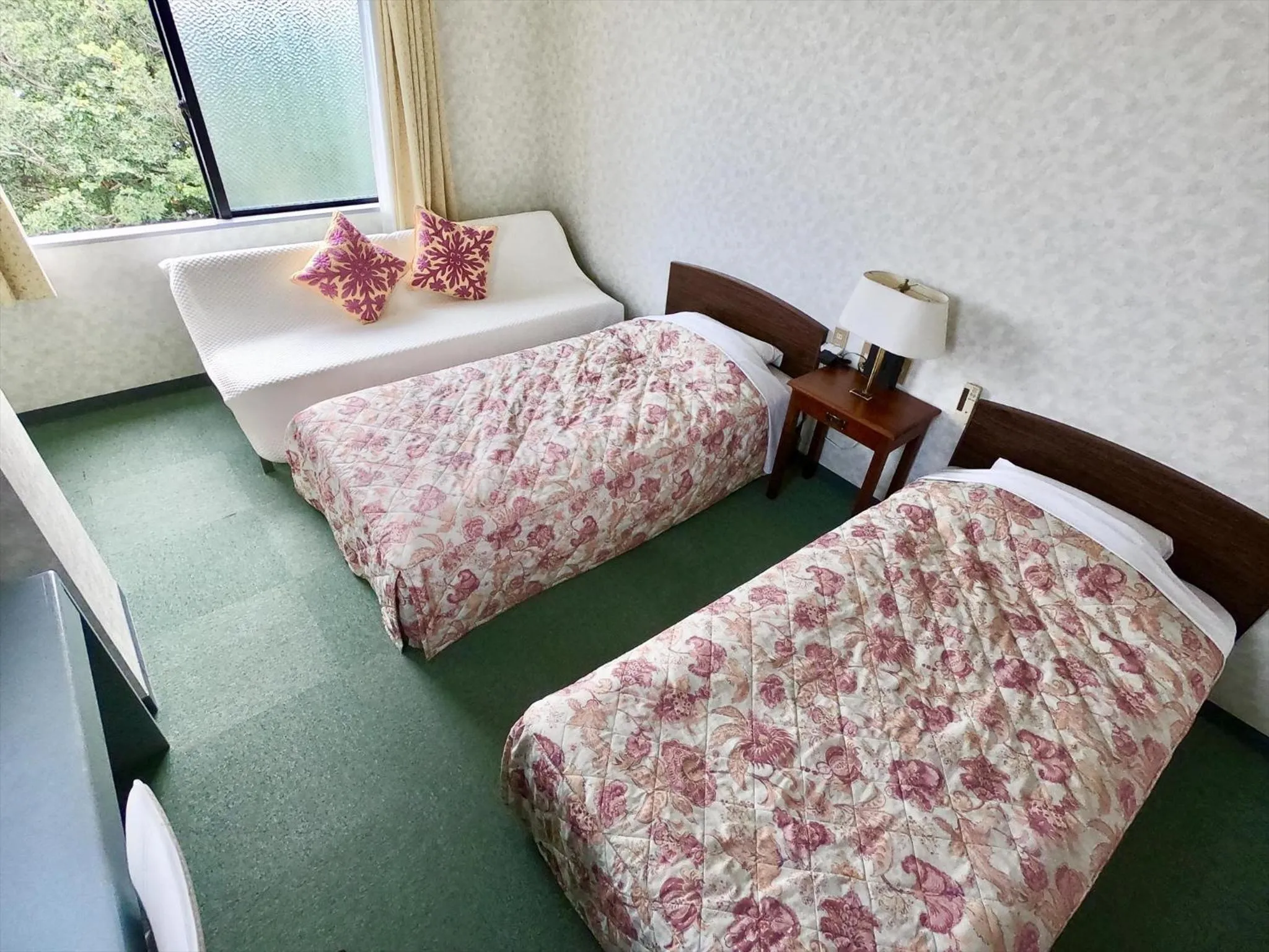 Photo of the whole room, Bed in Pension Moon Villa