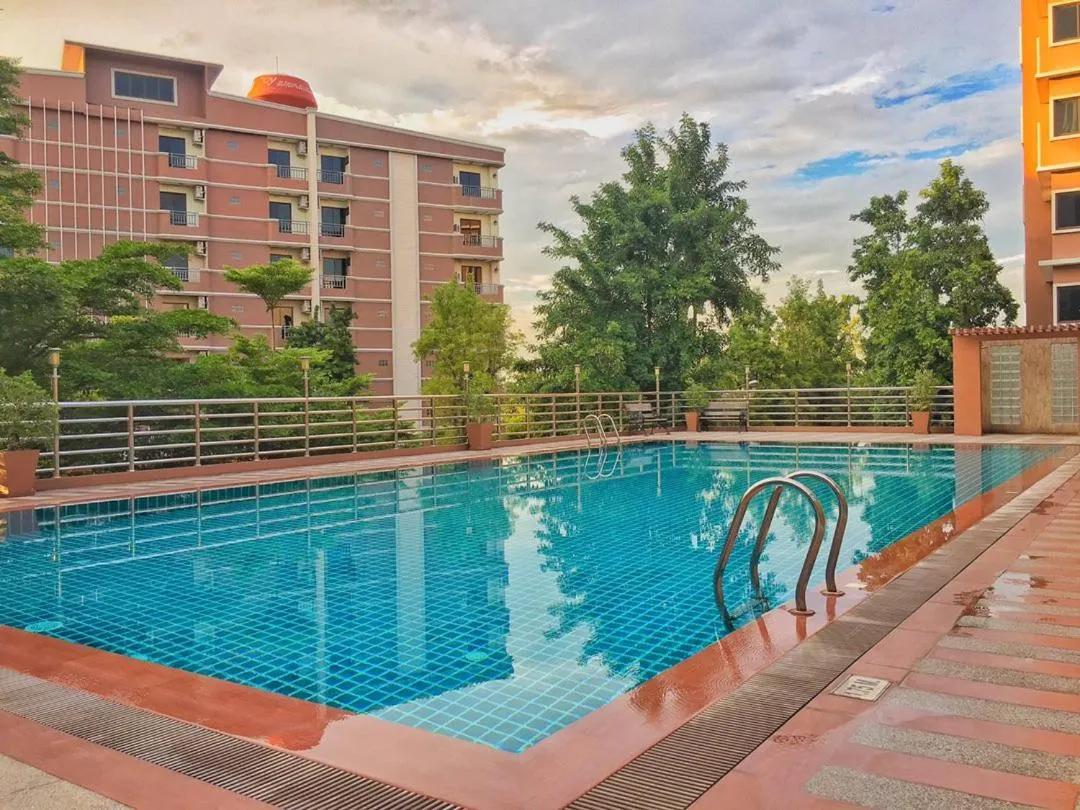 The Route Sriracha Hotel And Residence