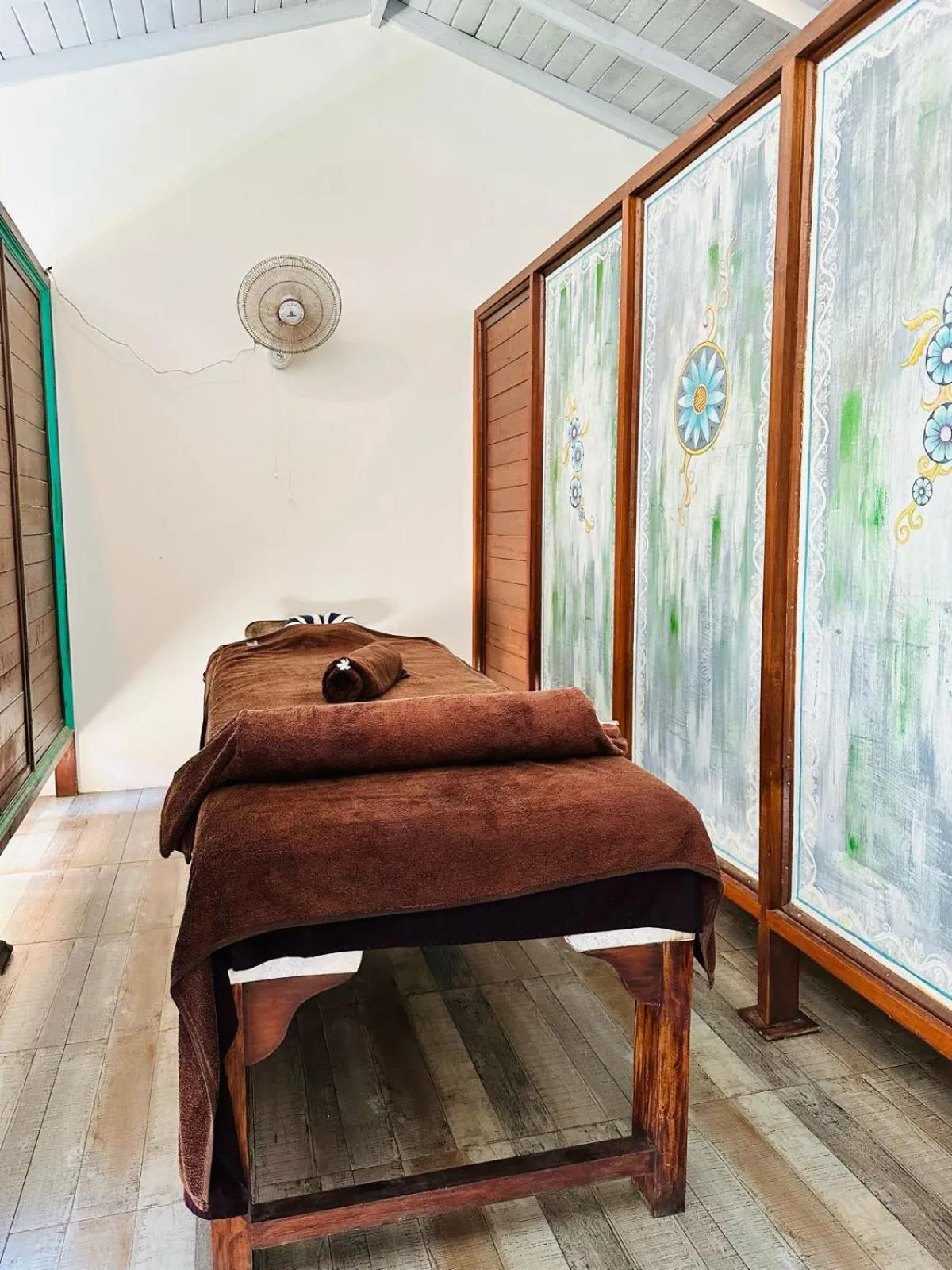 Spa and wellness centre/facilities in Thaproban Pavilion Waves