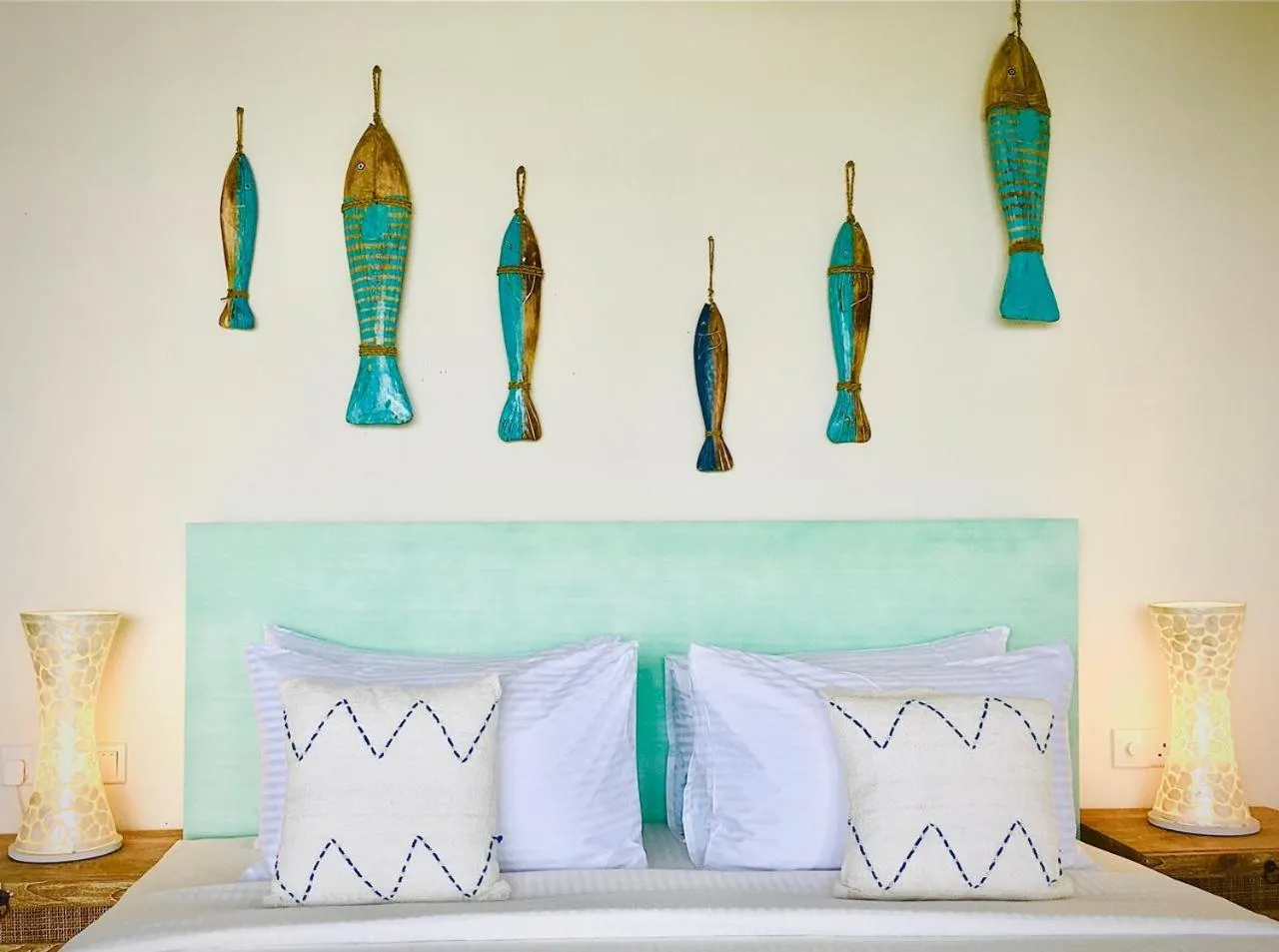 Decorative detail, Bed in Thaproban Pavilion Waves