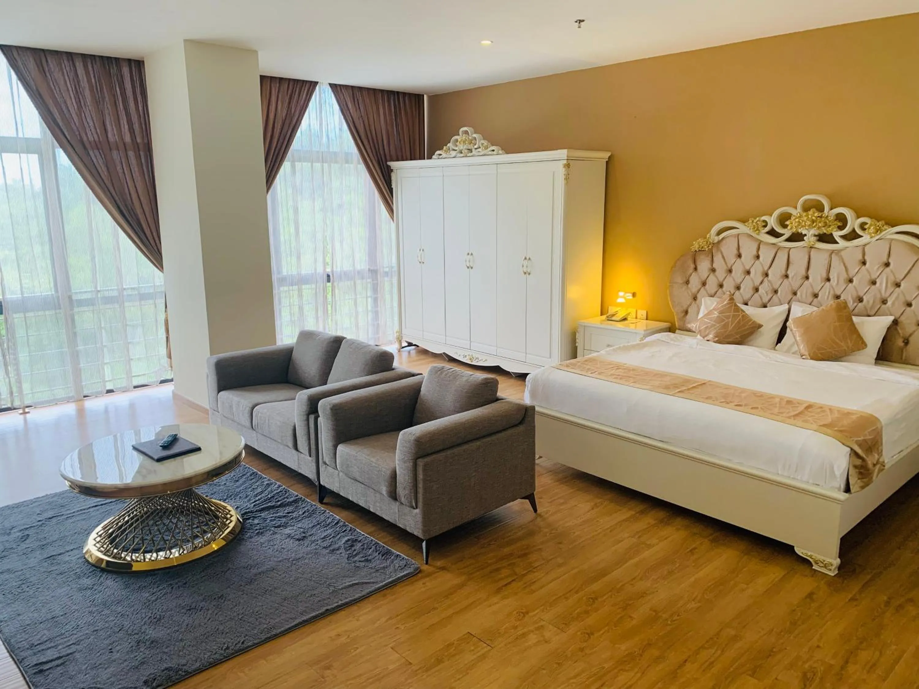 Living room, Bed in Wafa Hotel & Apartment