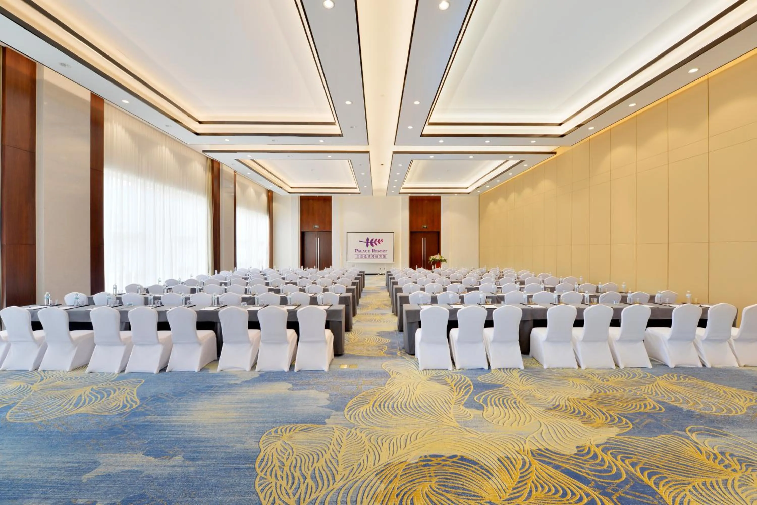 Meeting/conference room in Palace Resort Villas Yalong Bay Sanya