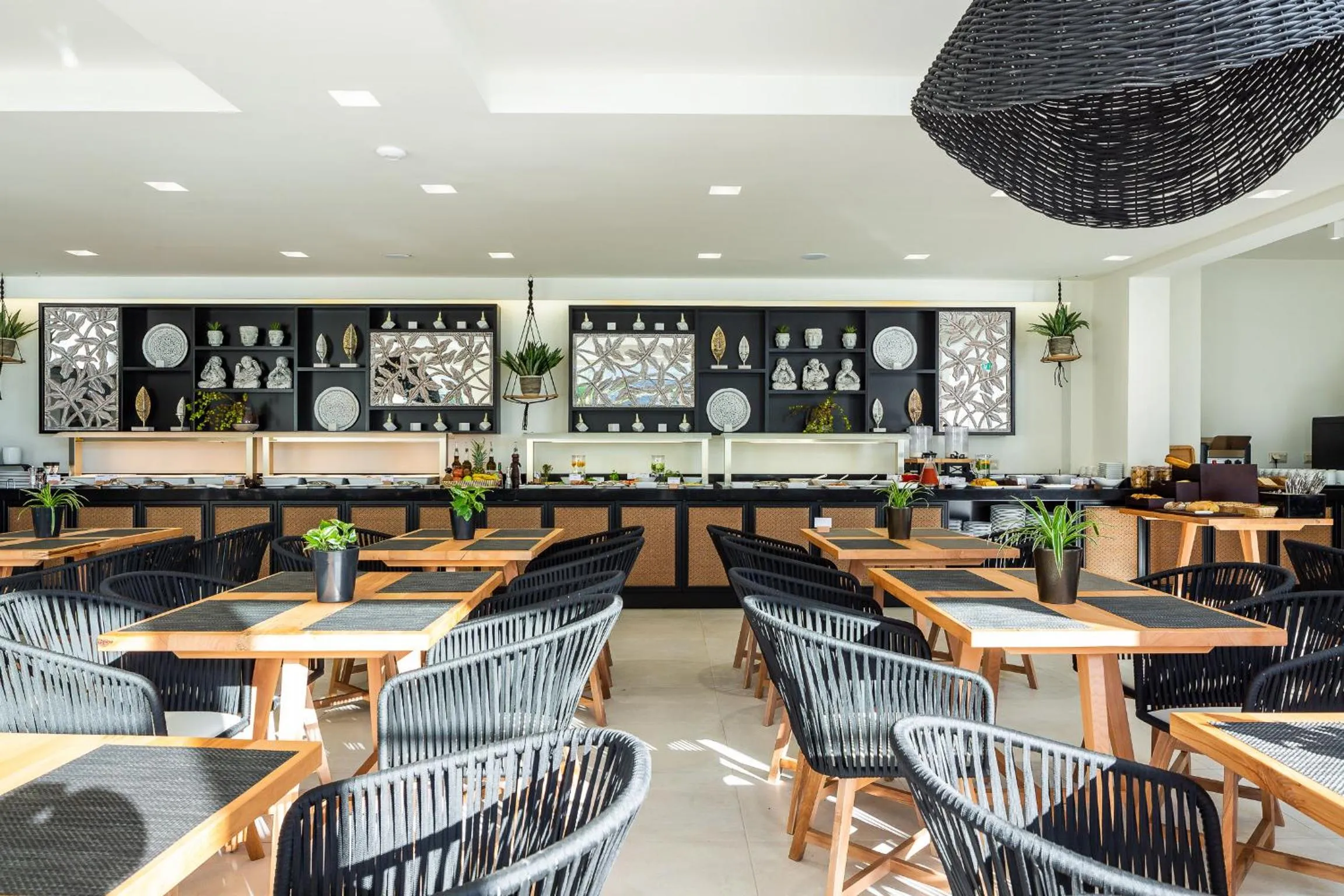 Restaurant/places to eat in Nostos Beach Boutique Hotel