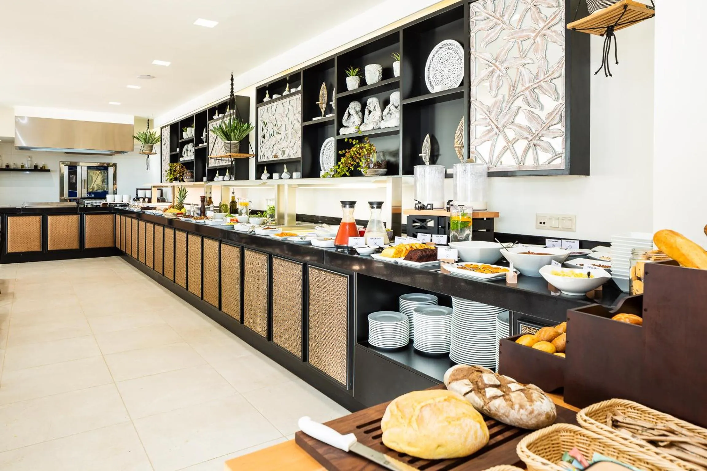 Restaurant/places to eat in Nostos Beach Boutique Hotel