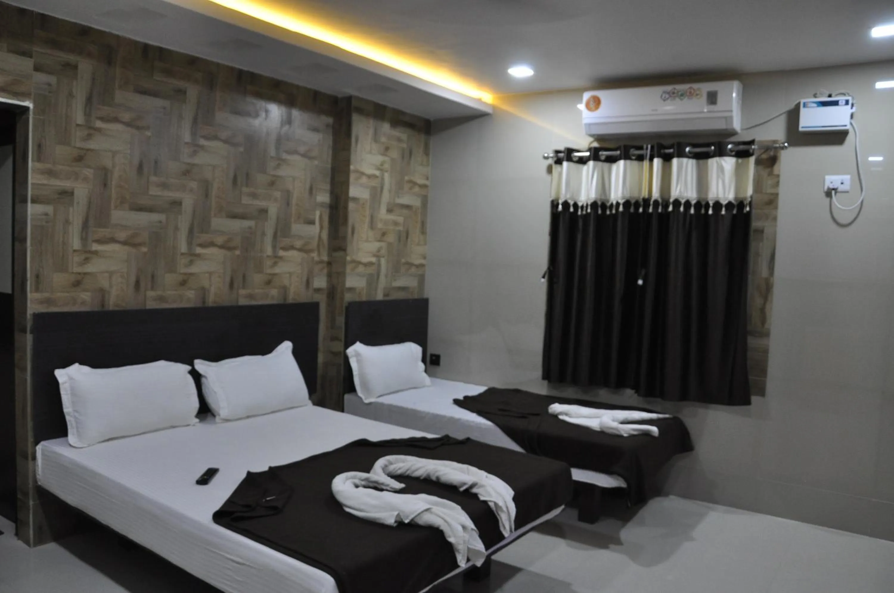 Bedroom, Bed in Hotel SAARA