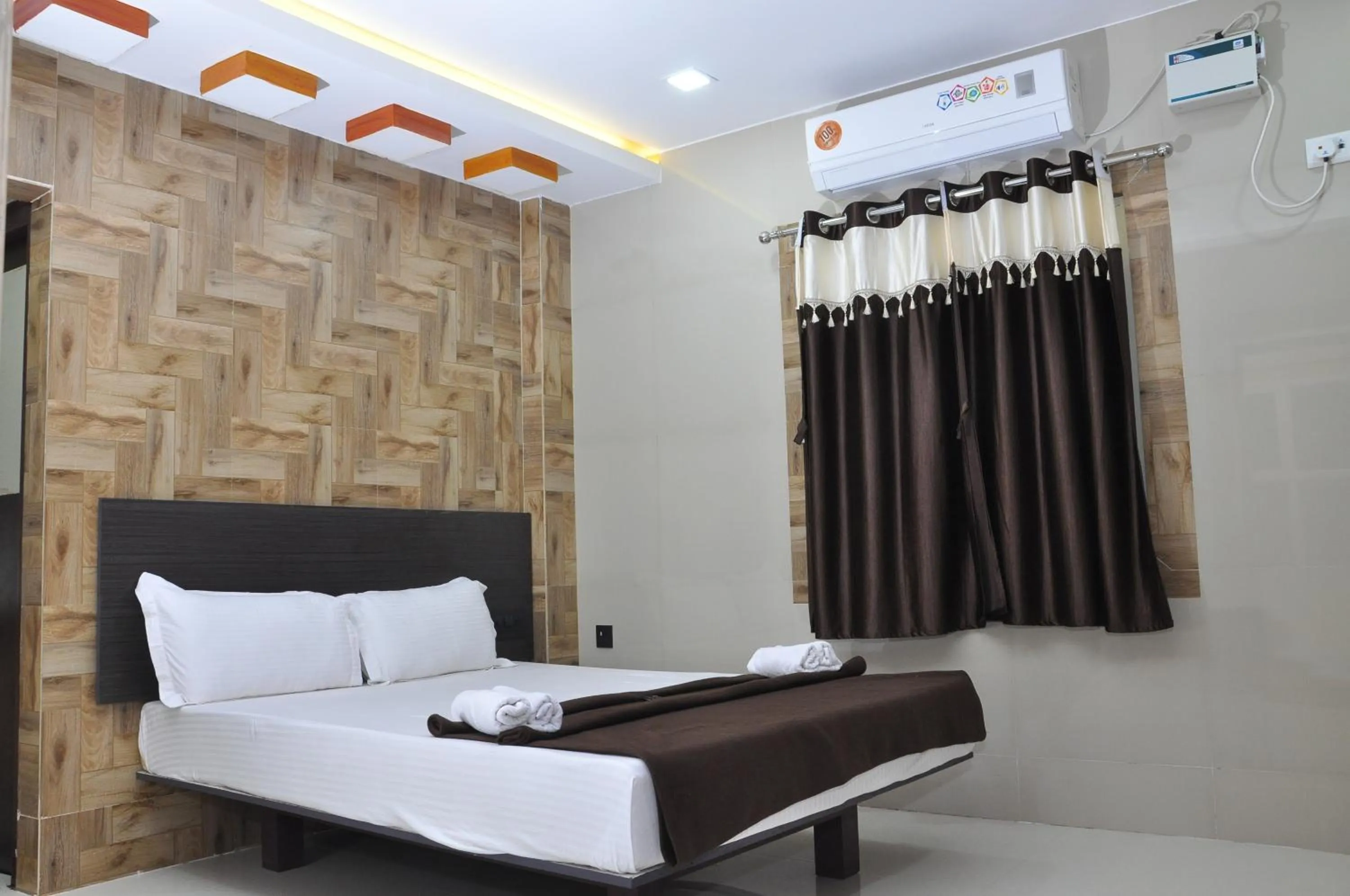 Bedroom, Bed in Hotel SAARA