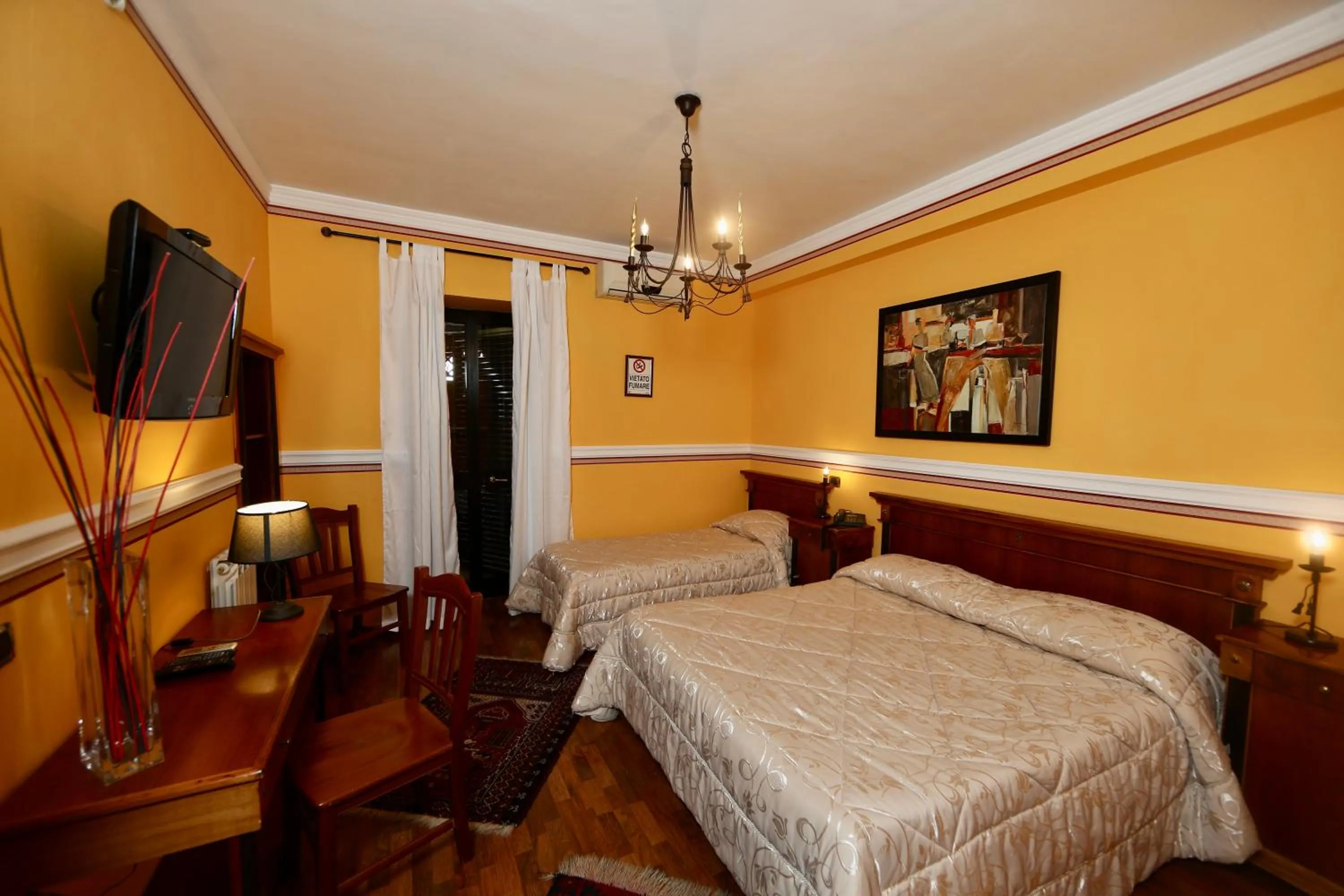 Bedroom, Bed in Hotel Amadeus