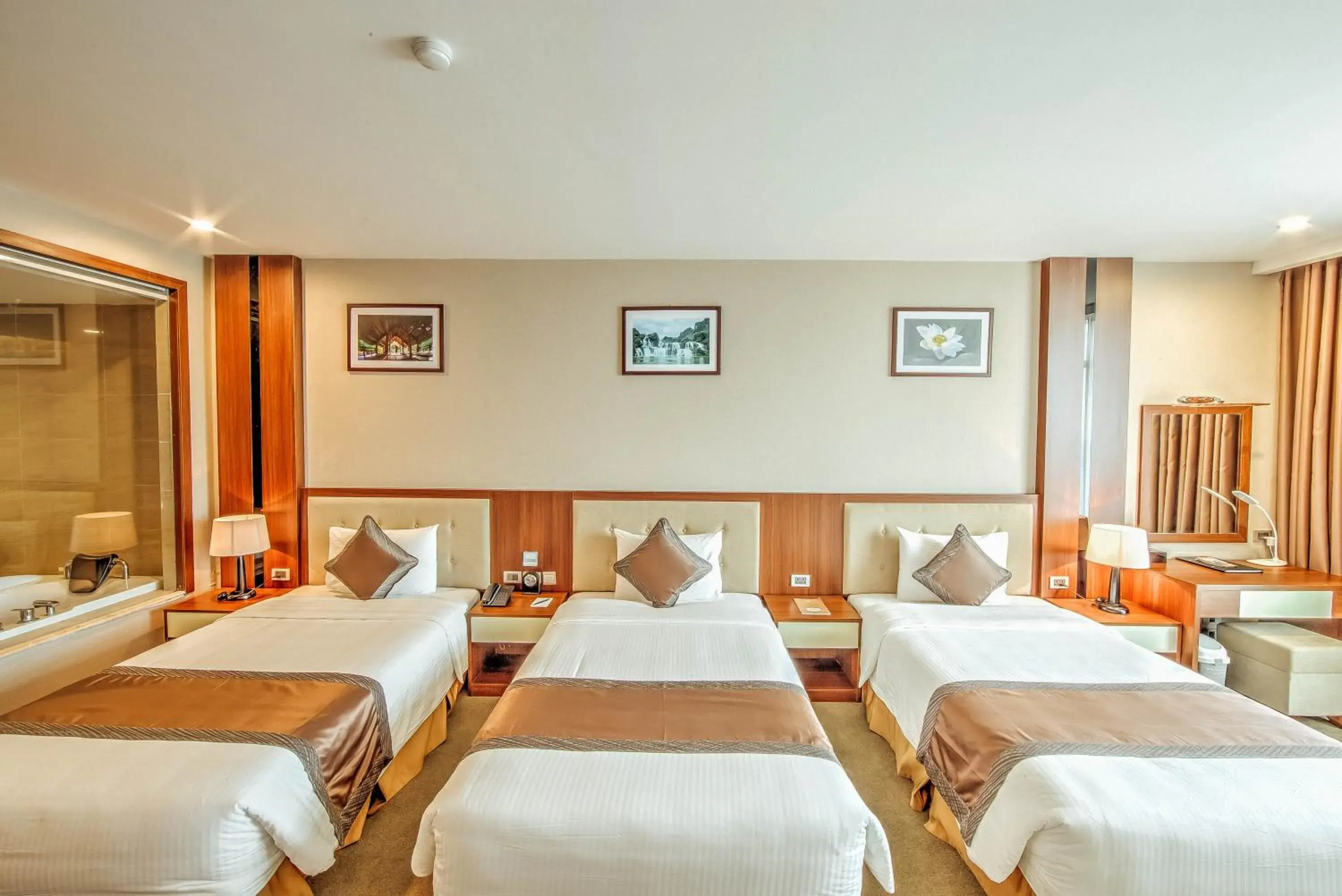 Bed in Muong Thanh Luxury Bac Ninh Hotel Bed in Muong Thanh Luxury Bac Ninh Hotel
