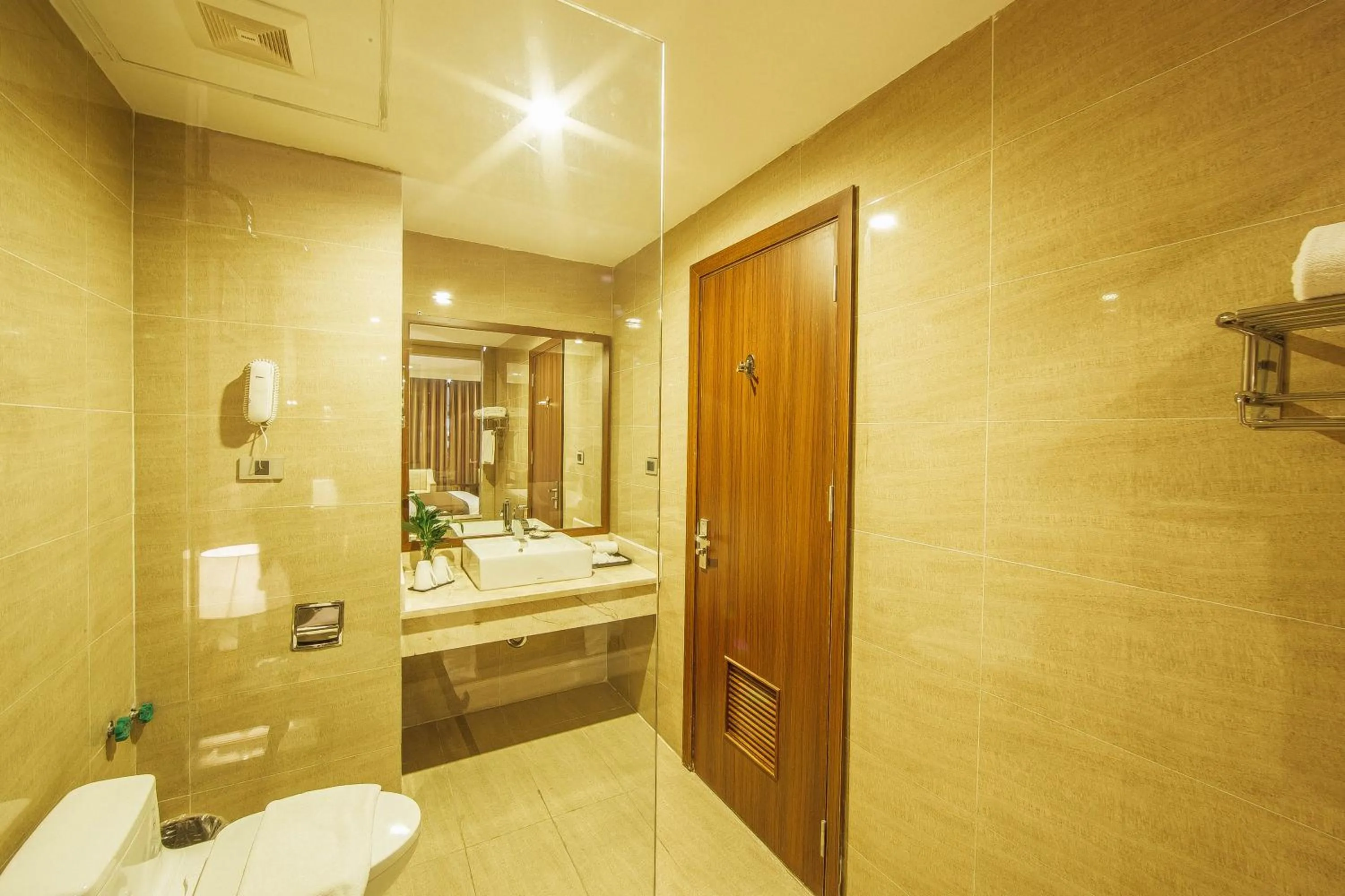 Shower in Muong Thanh Luxury Bac Ninh Hotel