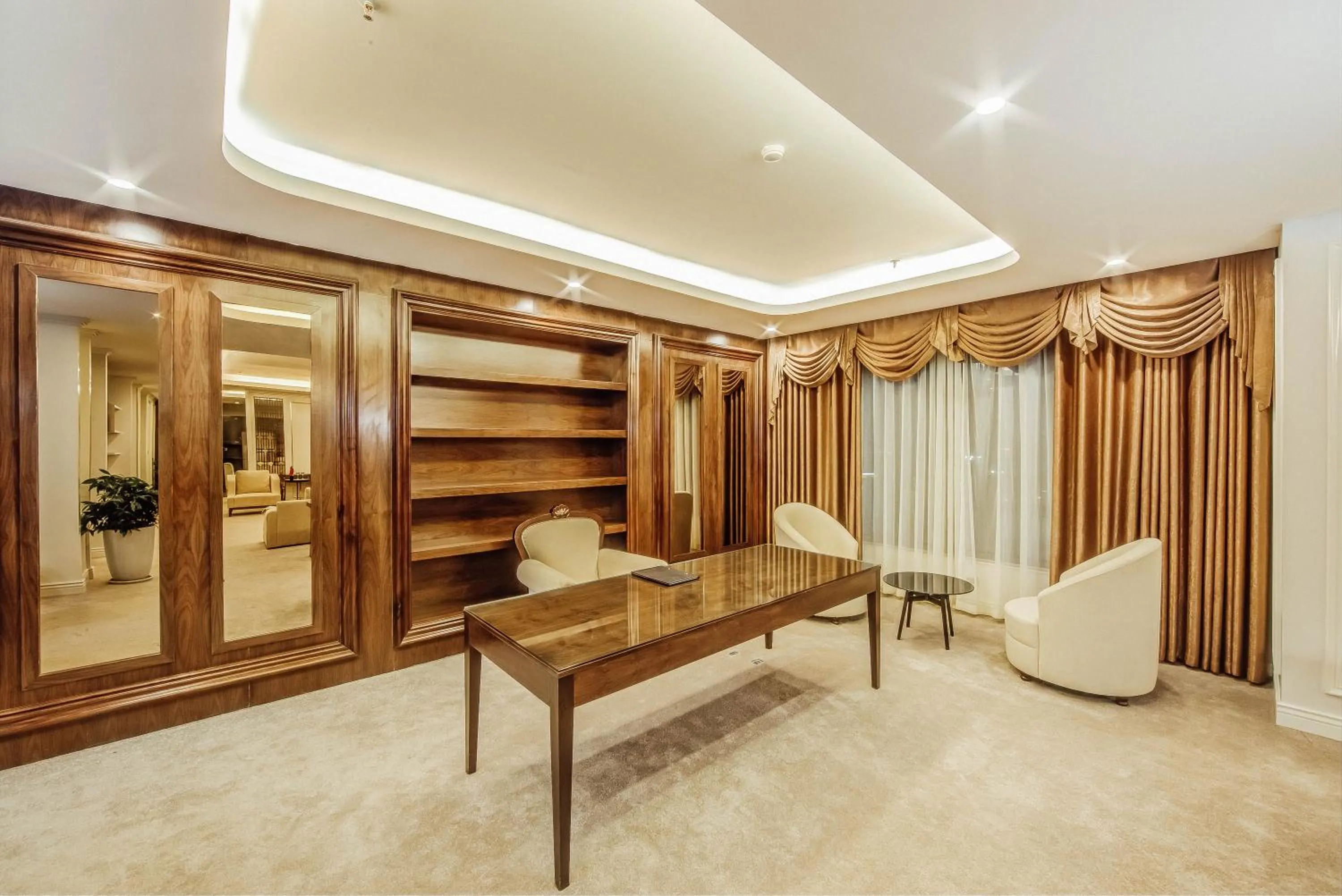 Living room in Muong Thanh Luxury Bac Ninh Hotel