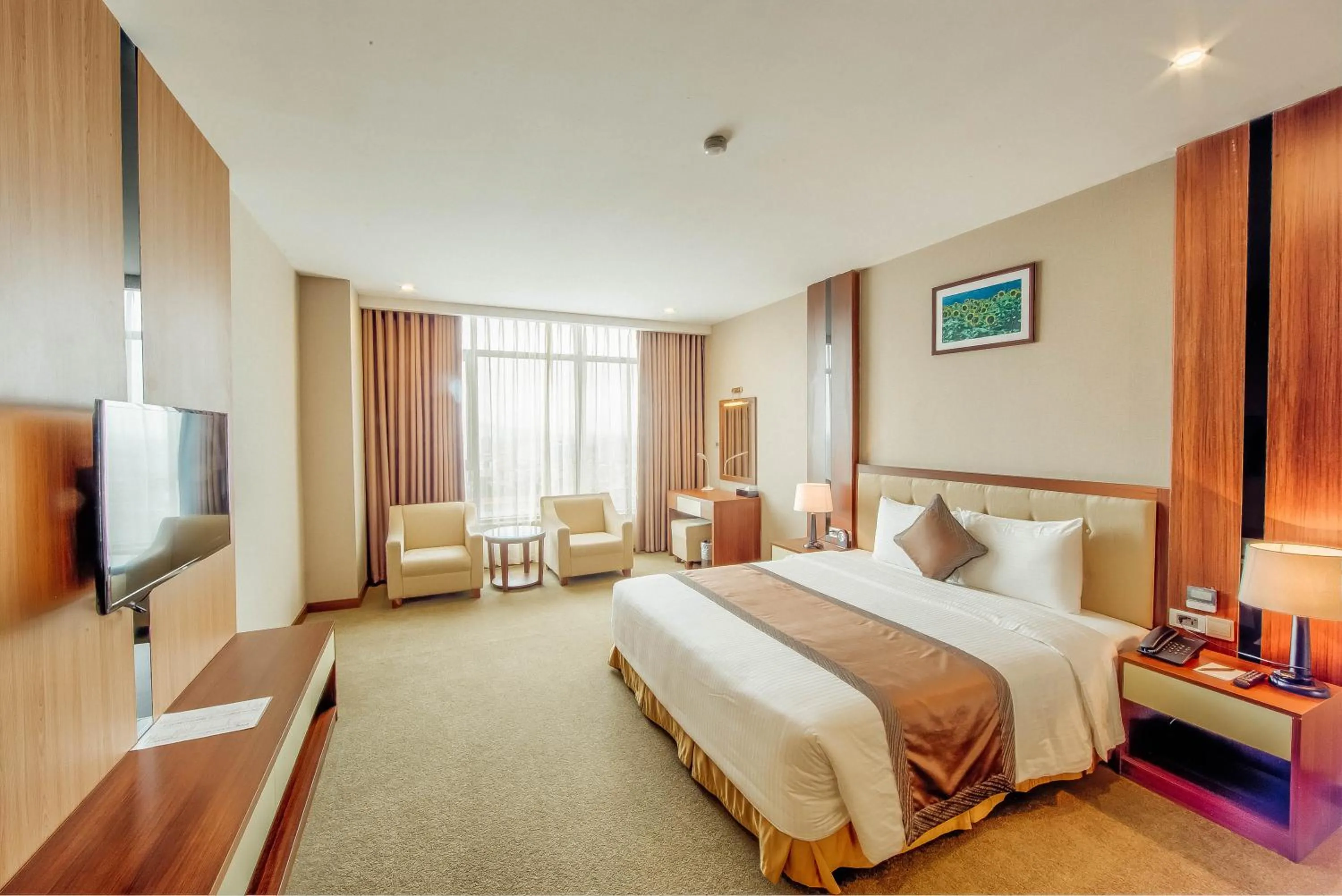 Bed in Muong Thanh Luxury Bac Ninh Hotel