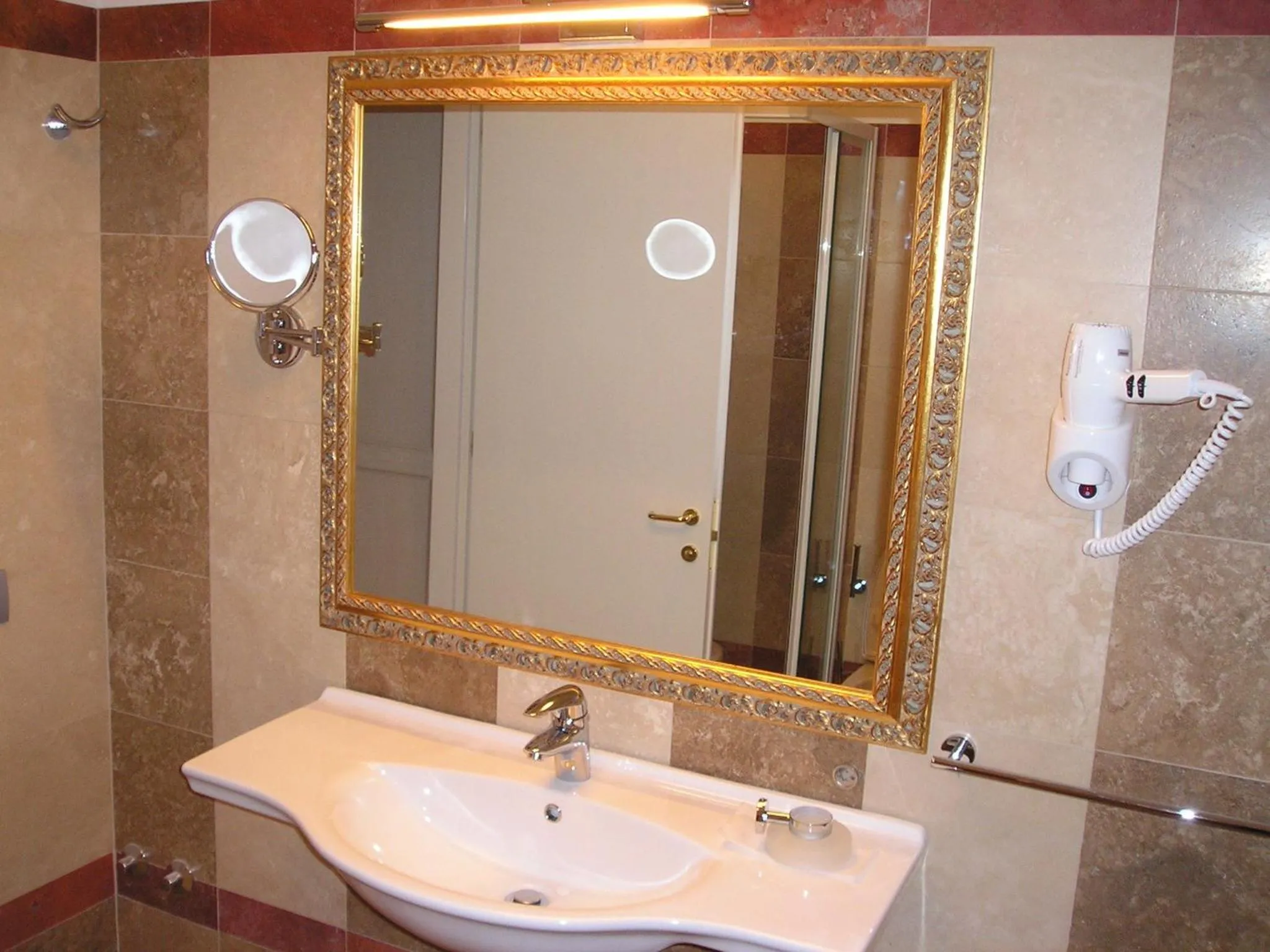 Shower in Incantea Resort