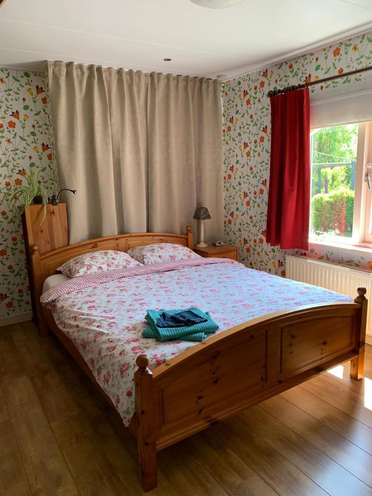 Bed in B&B De Kaagse Koe