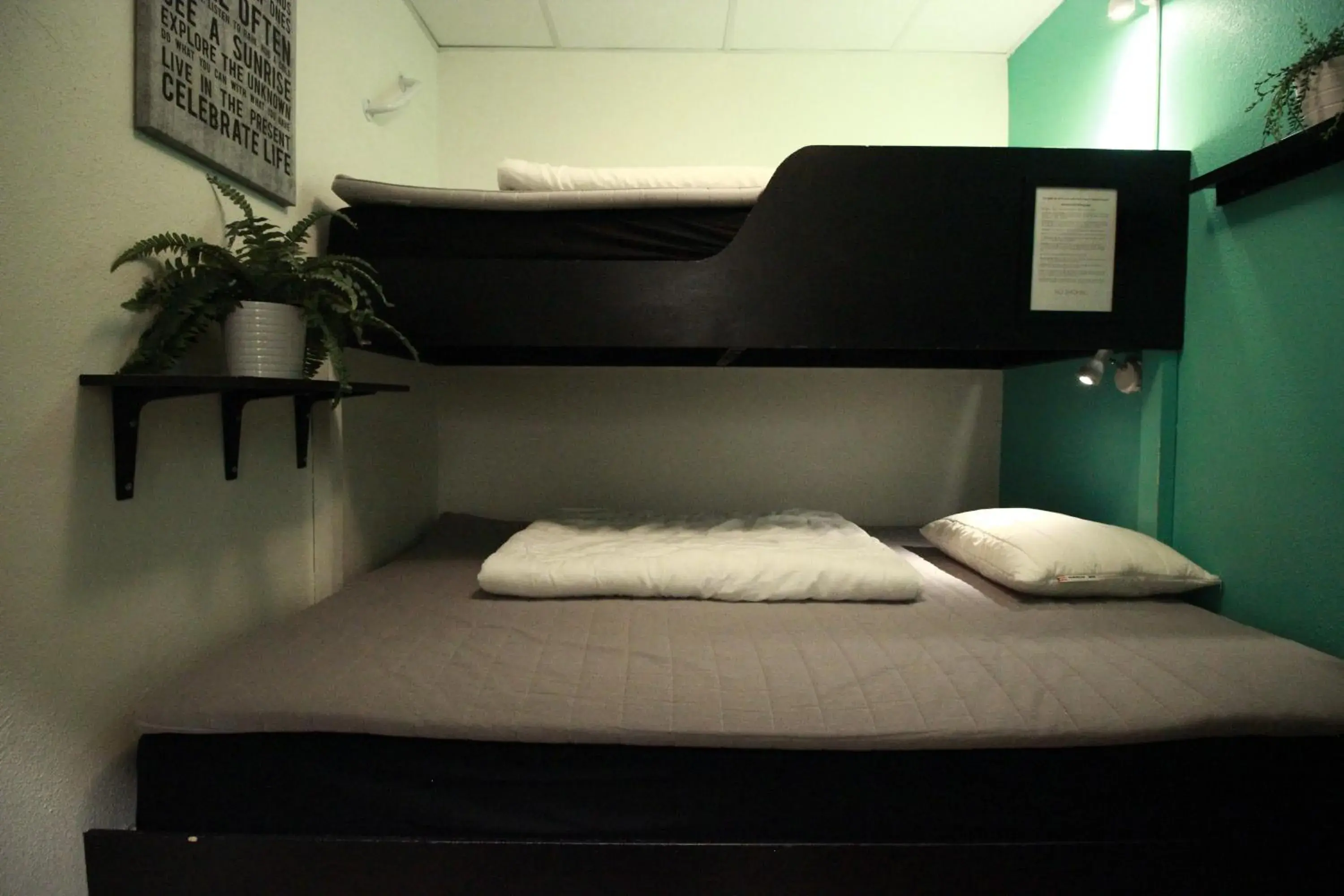 Double or Twin Room with Shared Bathroom in Vandrarhem Uppsala Centralstation Double or Twin Room with Shared Bathroom in Vandrarhem Uppsala Centralstation