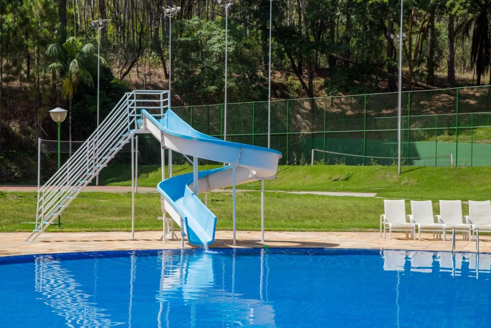 Swimming pool in Hotel Nacional Inn Araxá Previdência Swimming pool in Hotel Nacional Inn Araxá Previdência