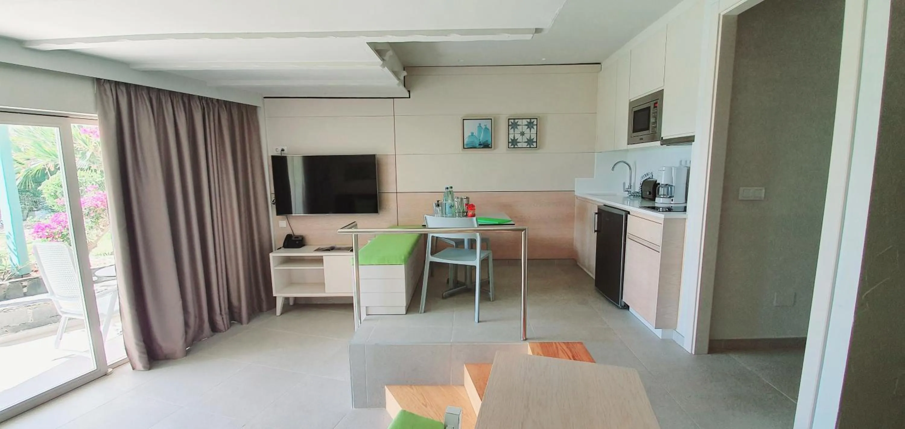 TV and multimedia in Apartamentos Casas Carmen - Adults Only