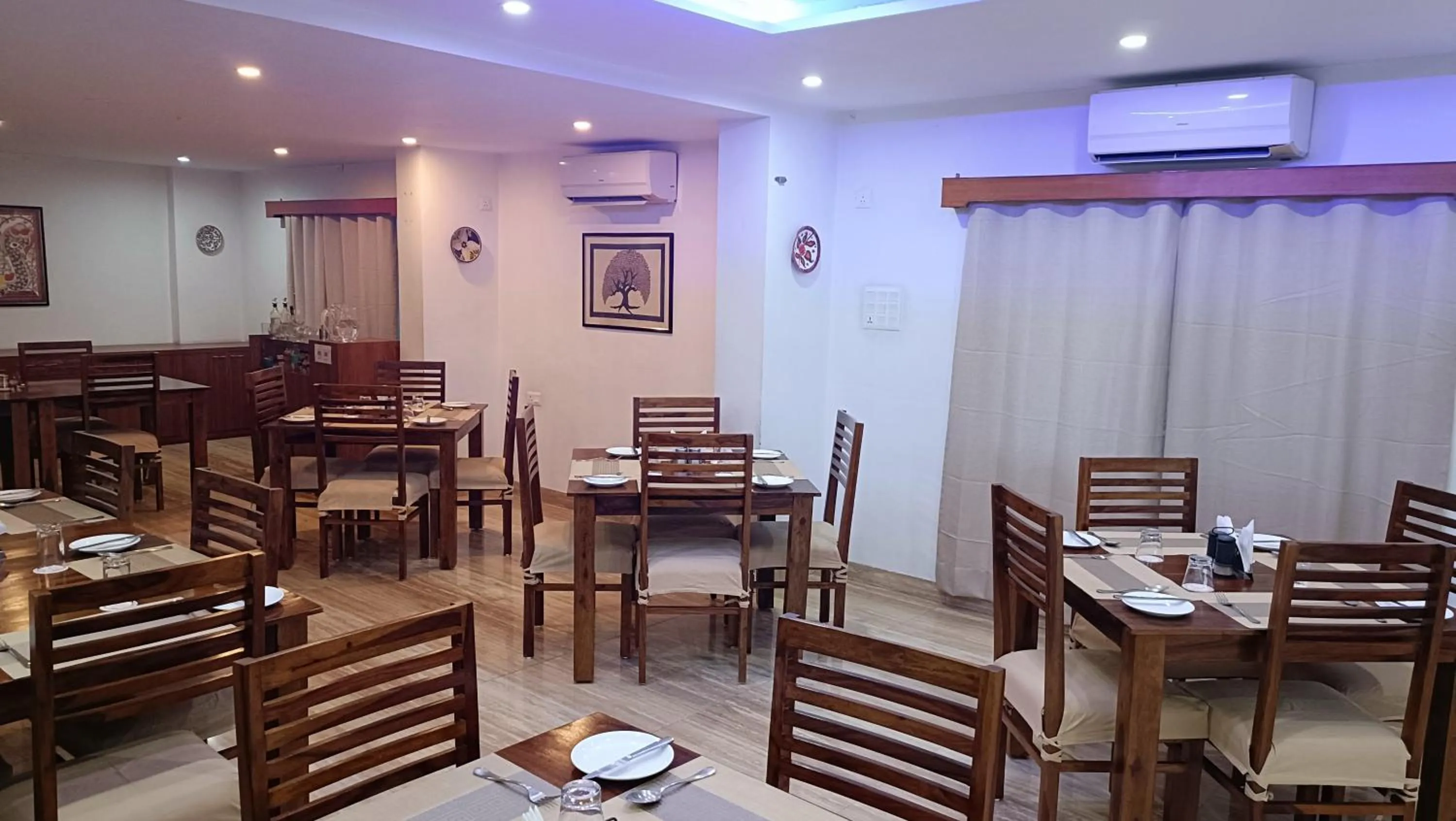 Restaurant/places to eat in The Bodhgaya Hotel School