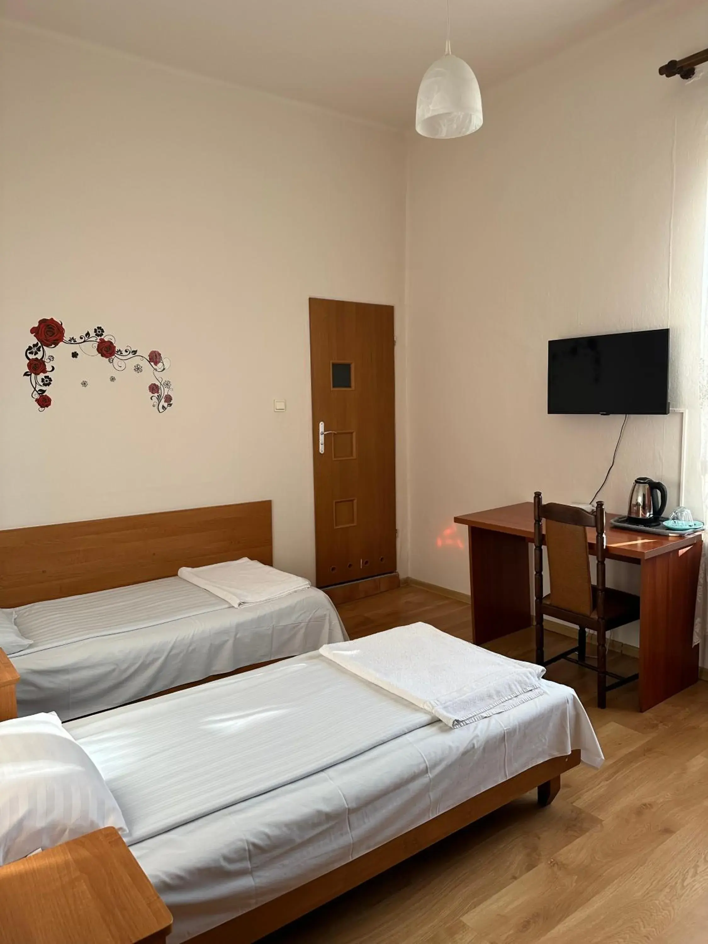 Triple Room - single occupancy in Hotel Haga Triple Room - single occupancy in Hotel Haga