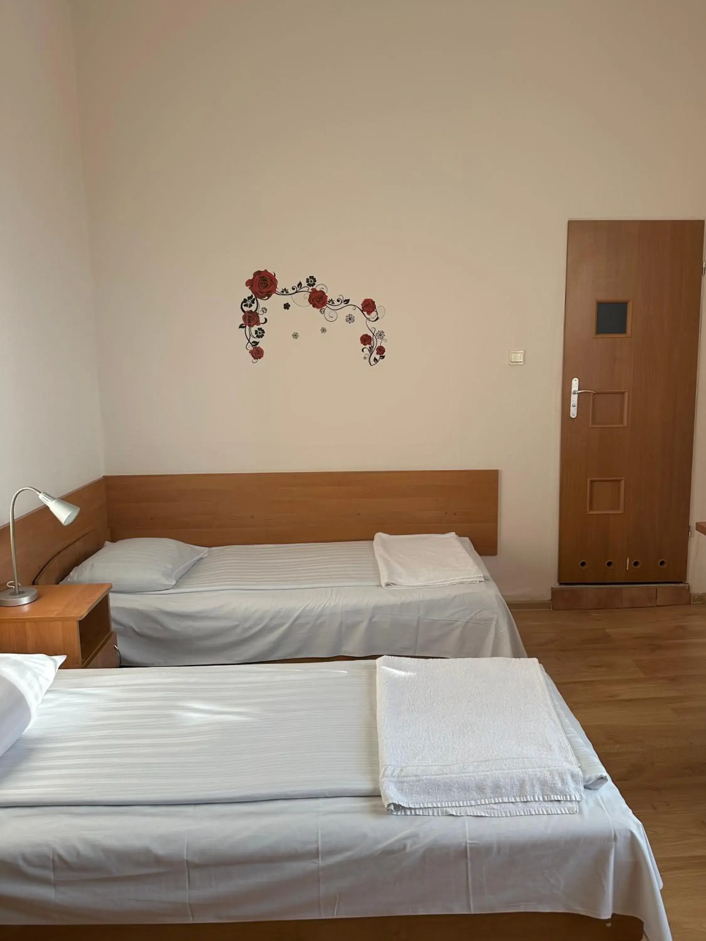 Twin Room - single occupancy in Hotel Haga Twin Room - single occupancy in Hotel Haga