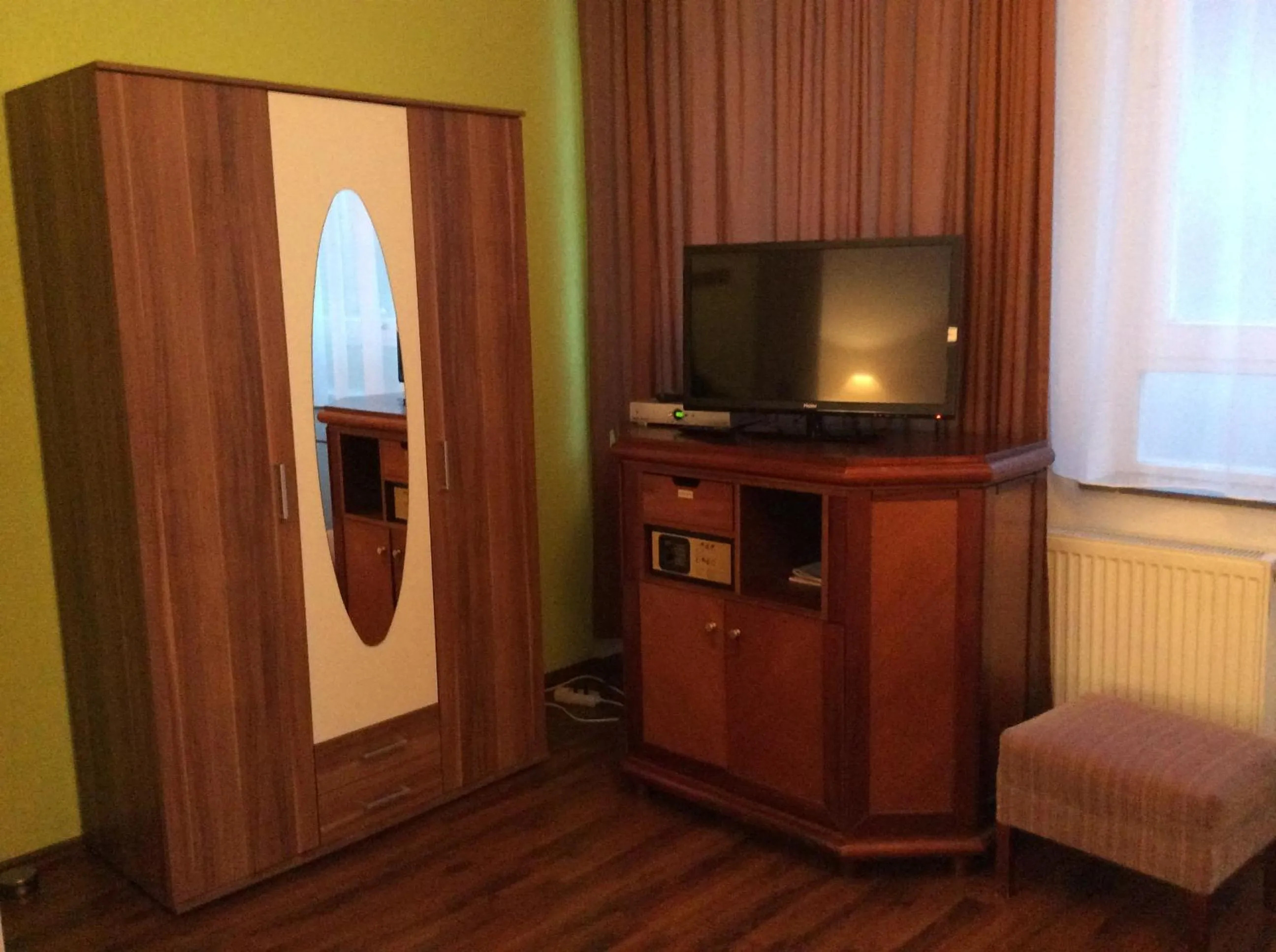 TV and multimedia in Hotel Feiertag