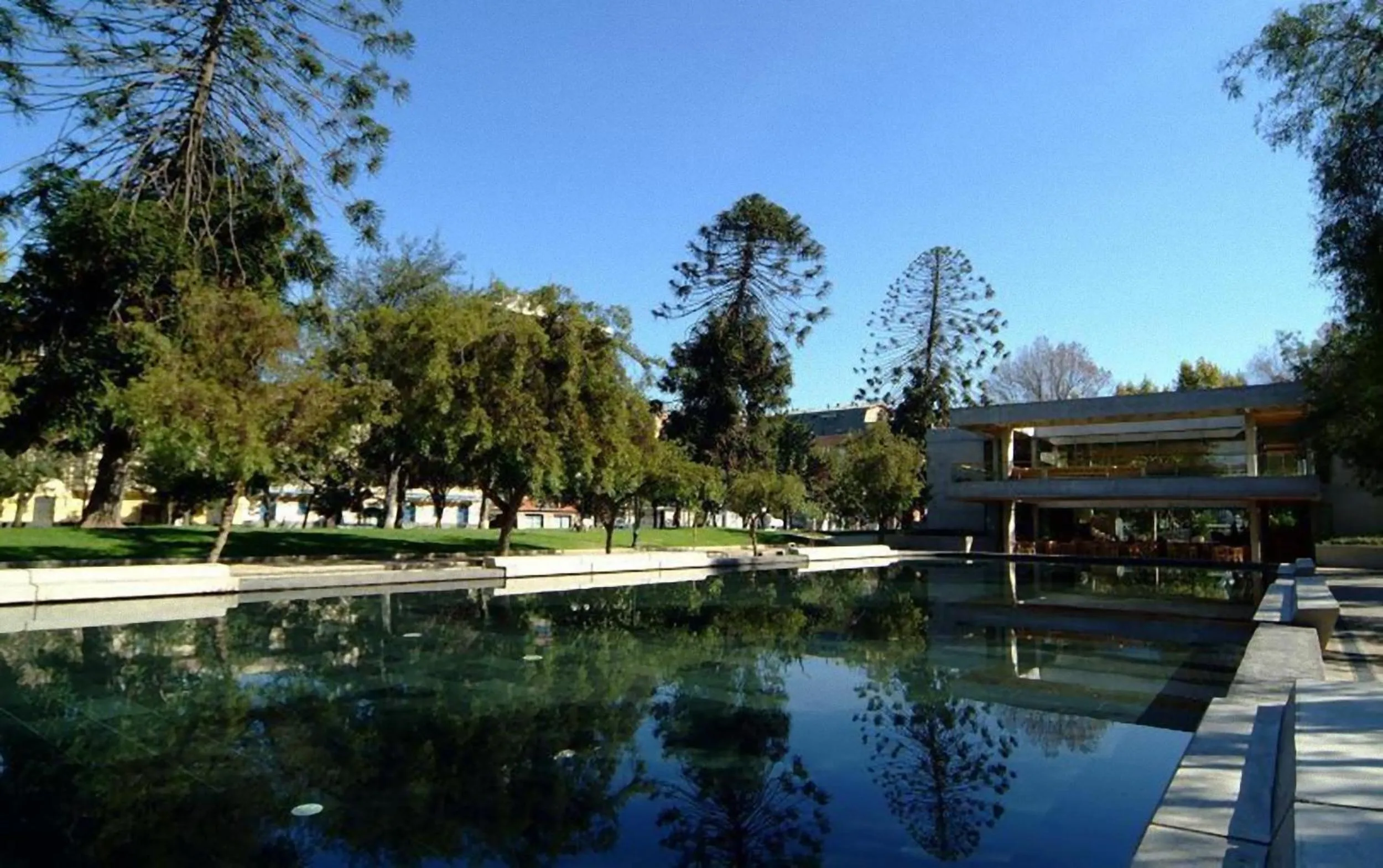 Area and facilities in Park Plaza Apart Hotel