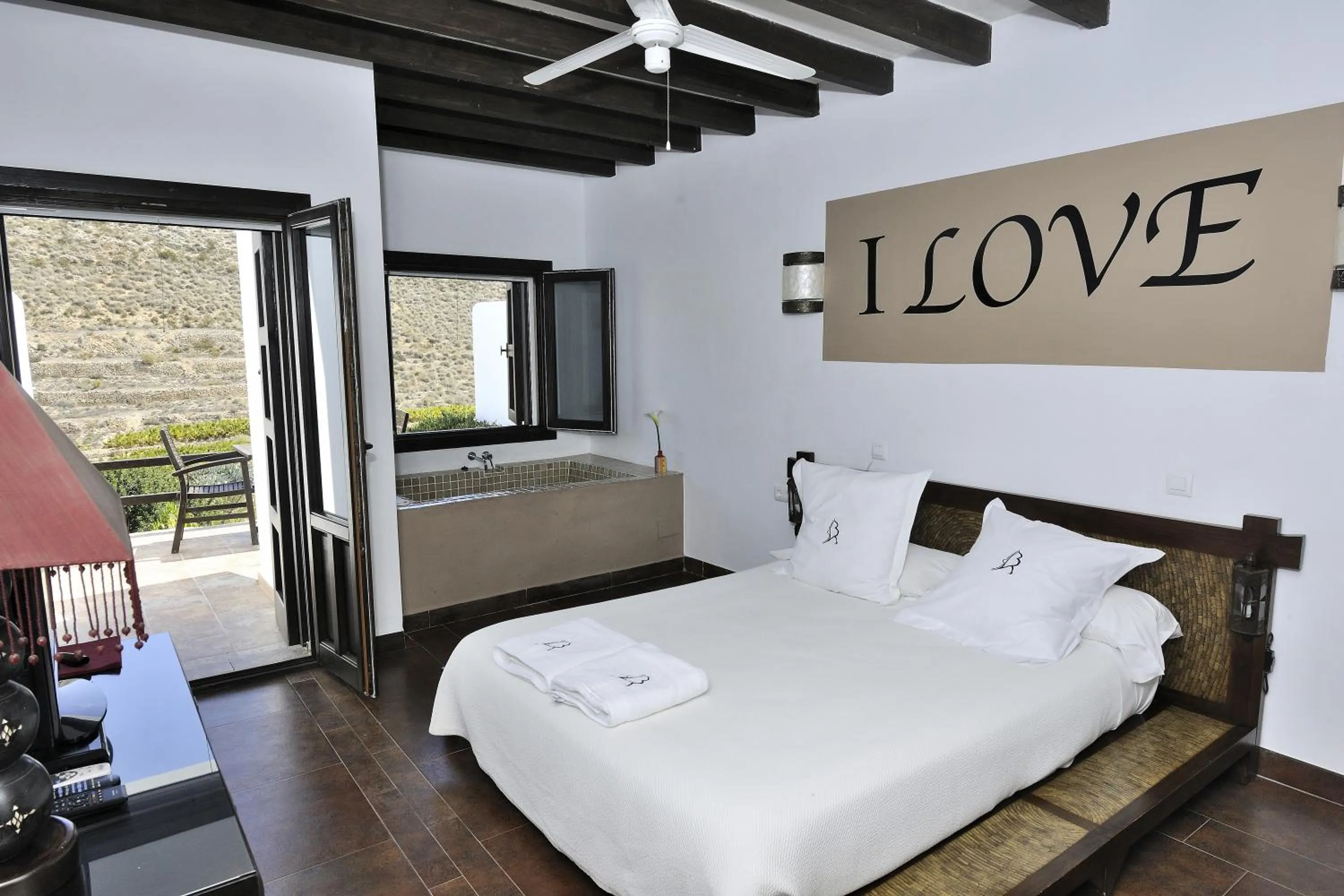 Bed in La Almendra y El Gitano