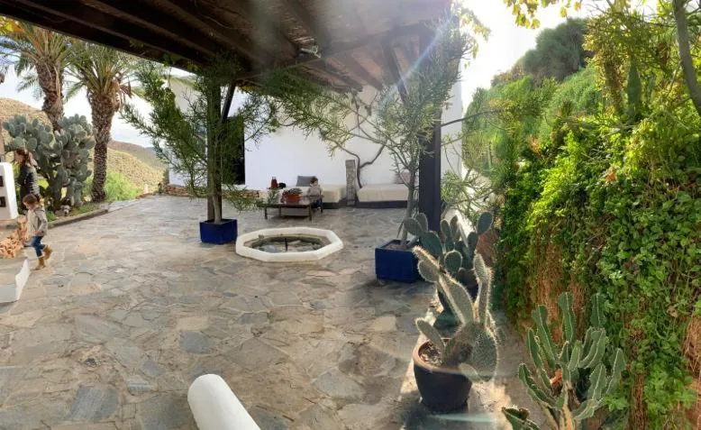 Patio in La Almendra y El Gitano