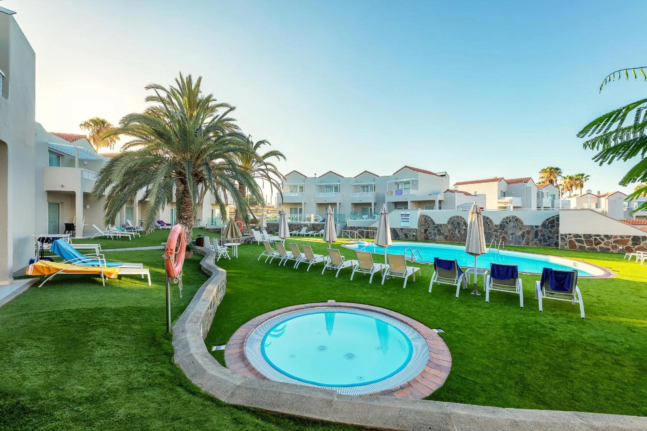 Swimming pool in Apartamentos LIVVO Koala Garden