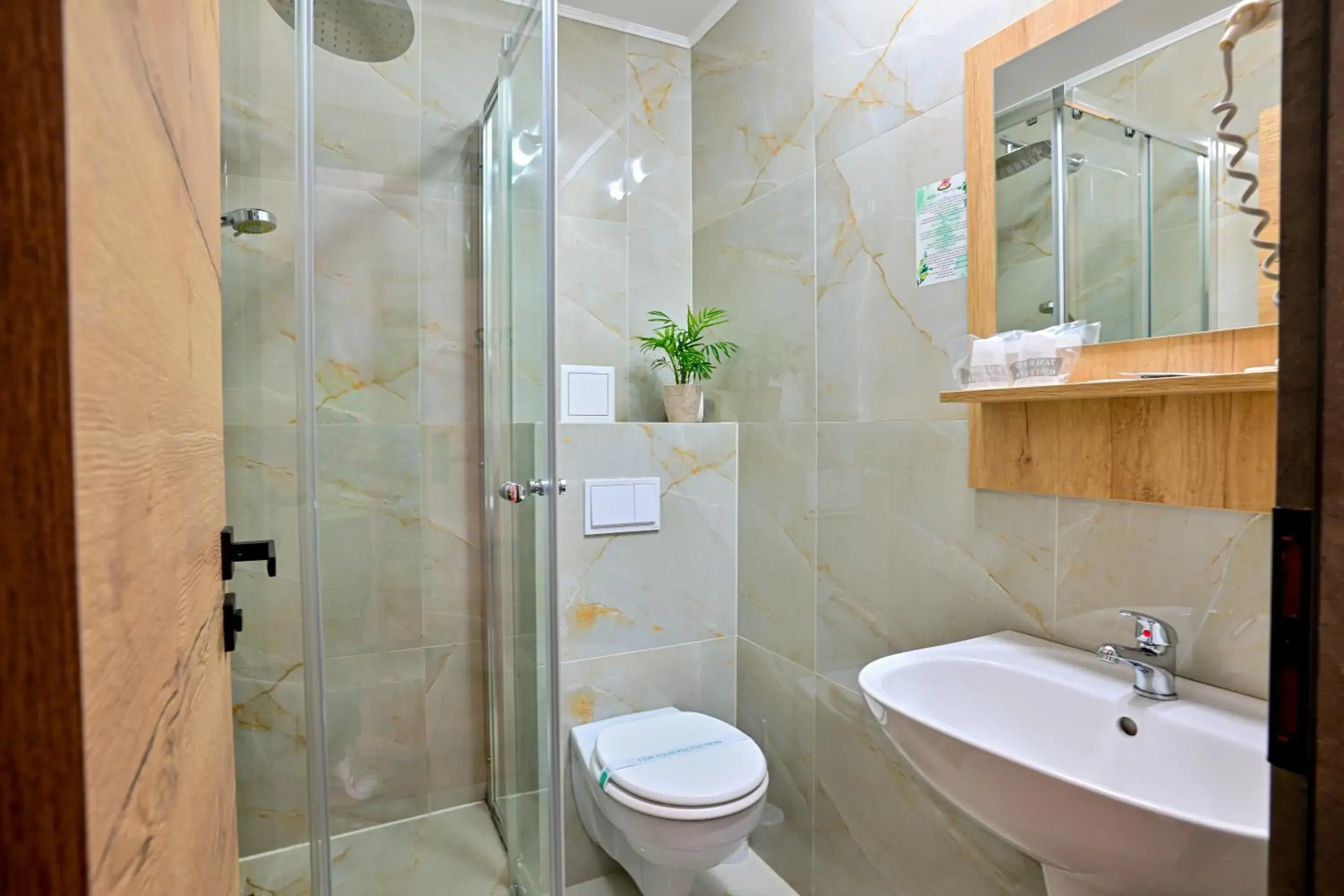 Double Room in Hotel Class Hermannstadt Double Room in Hotel Class Hermannstadt